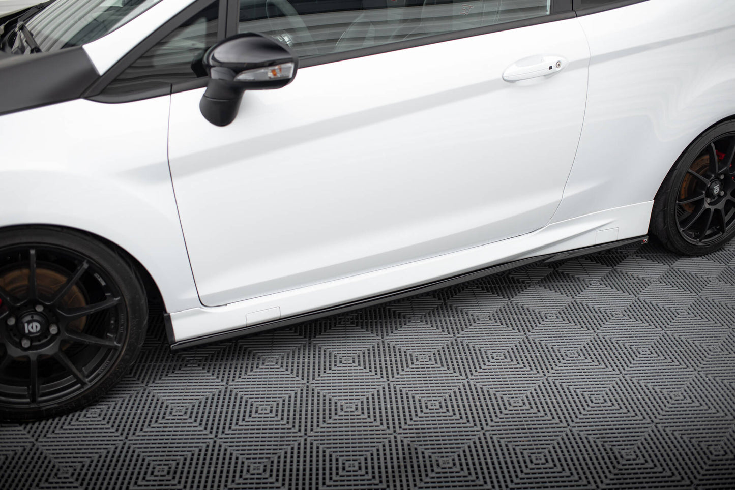 Side skirts diffusers v.4 ford fiesta st / st-line mk7
