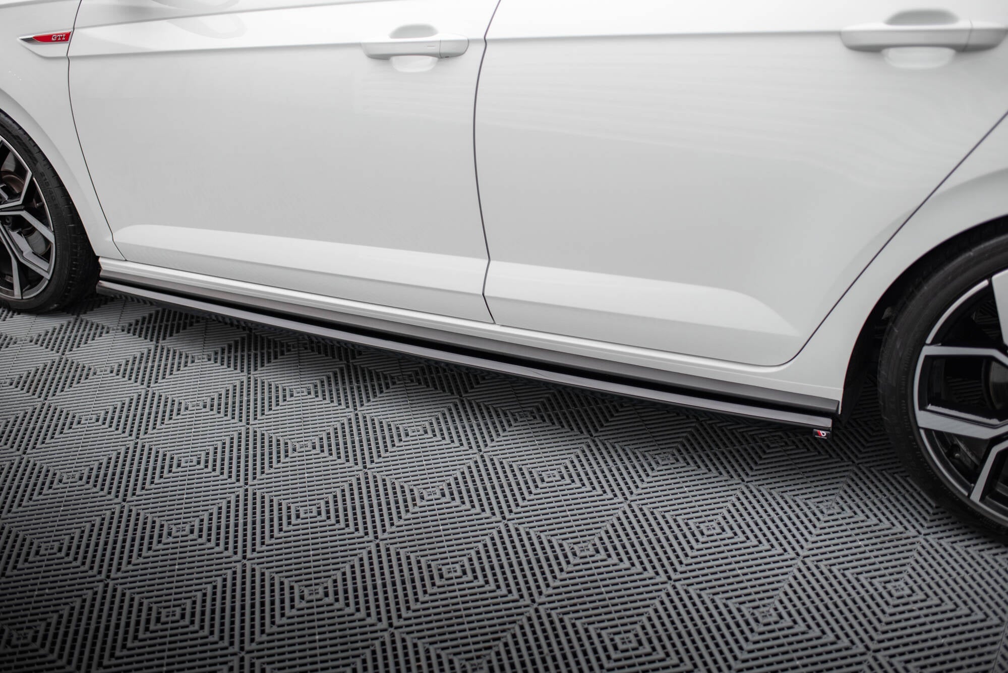 Side skirts diffusers volkswagen polo gti mk6 facelift
