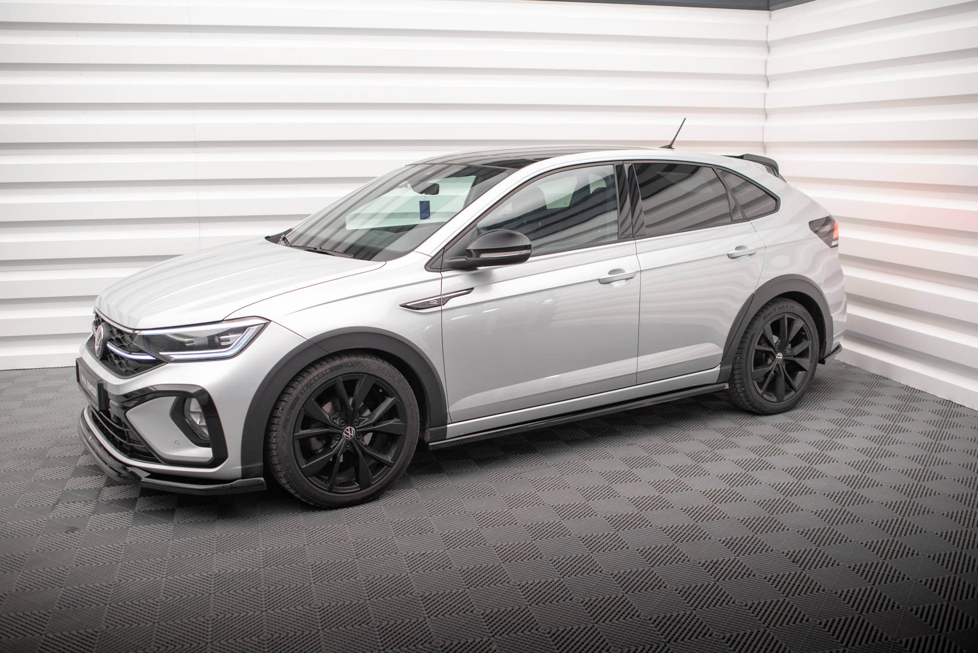 Sivuhameet hajottimet Volkswagen Taigo R-linja MK1