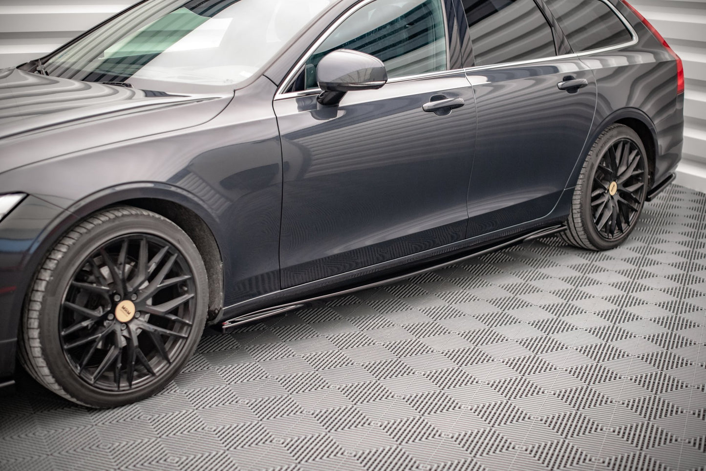 Side skirts diffusers volvo v90 mk2
