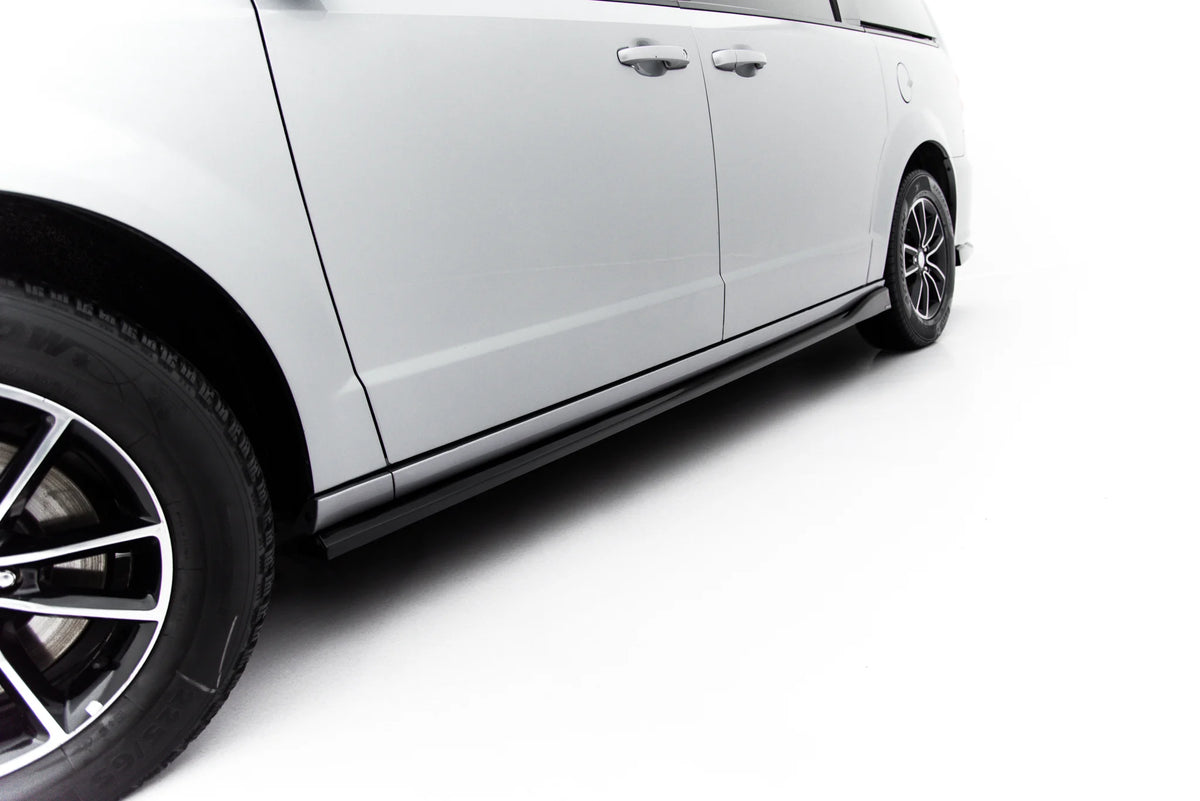 Side skirts diffusers suitable for dodge grand caravan mk5 facelift