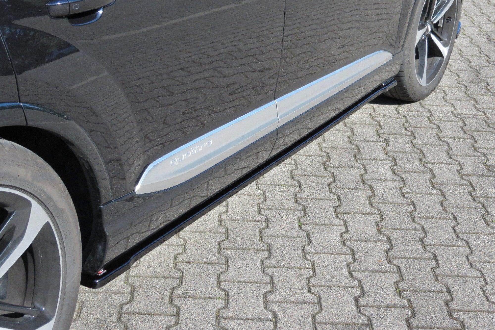 Side skirts splitters audi sq7 / q7 s-line mk.2