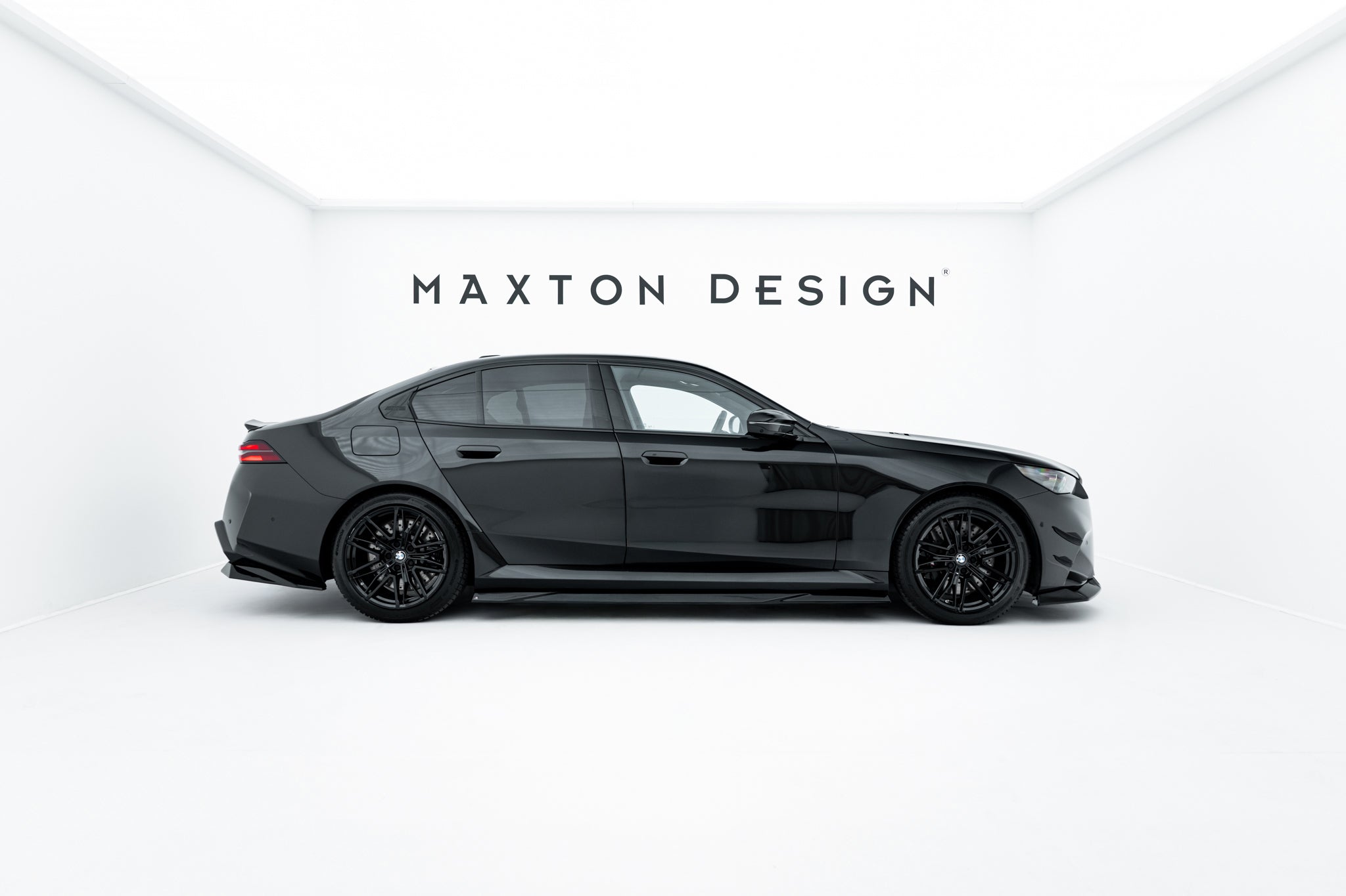 Sivuhelmat diffuusorit bmw m5 sedan / touring g90