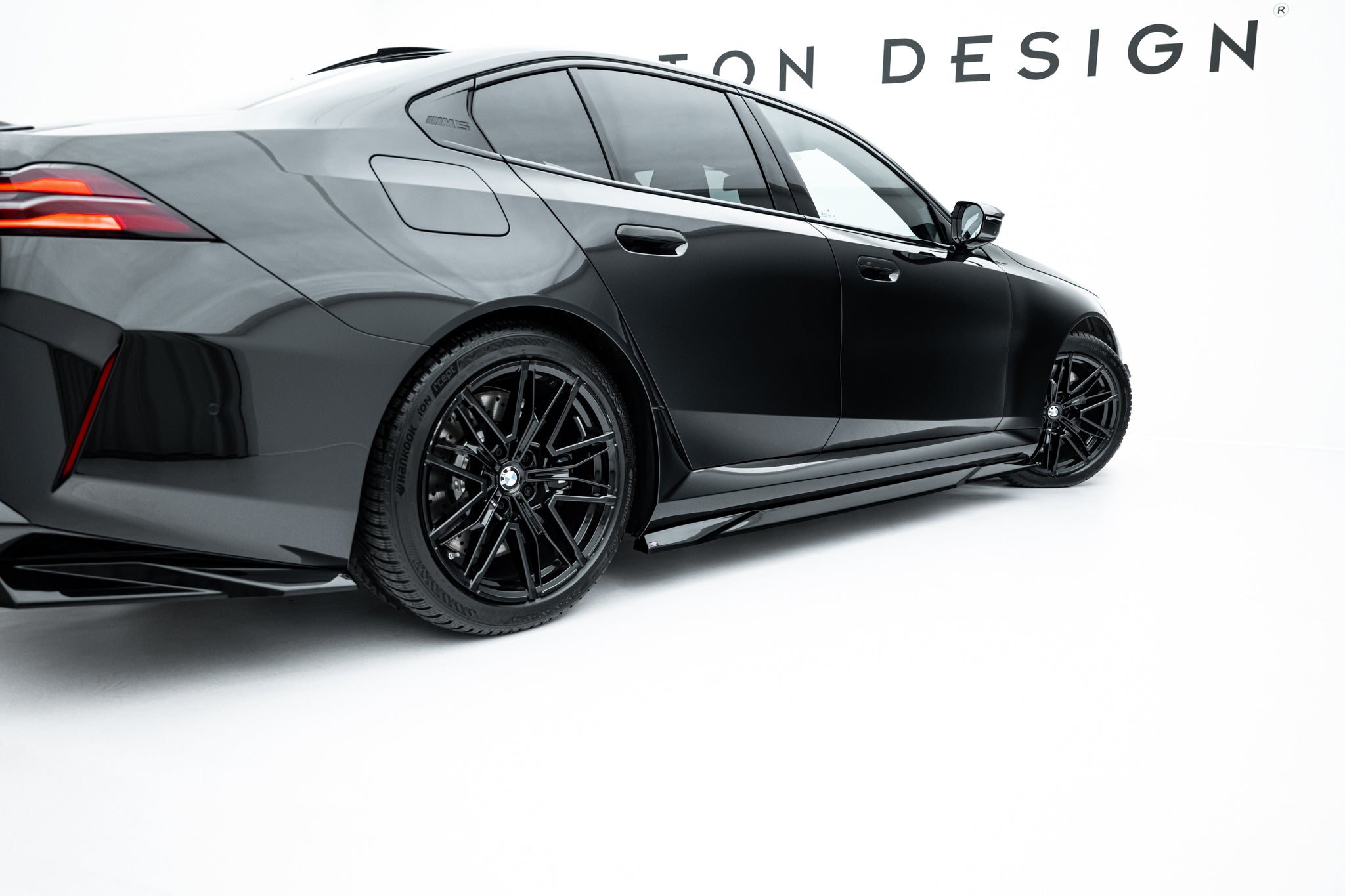 Sivuhelmat diffuusorit bmw m5 sedan / touring g90
