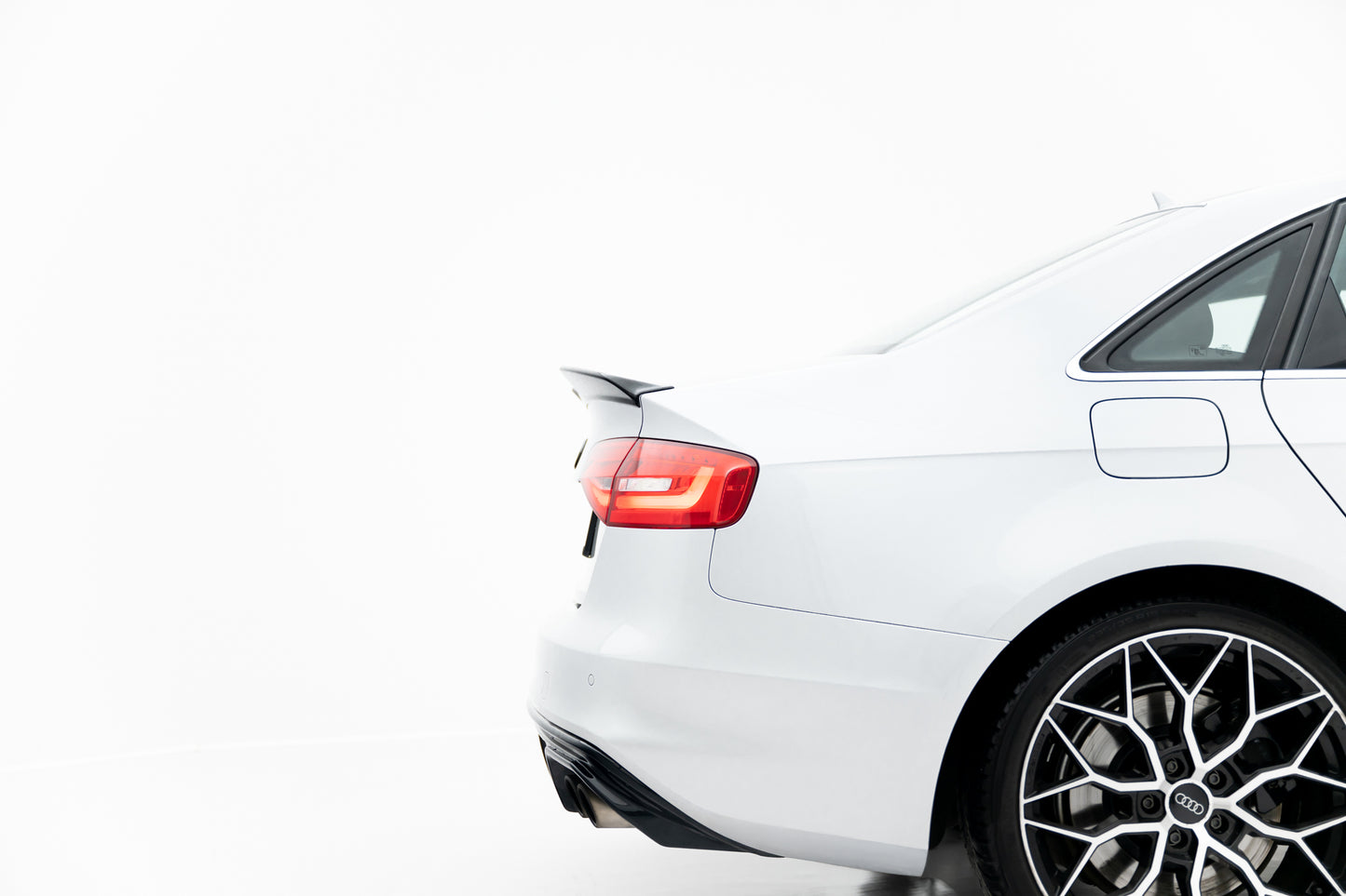 Spoiler cap 3d audi s4 sedan b8 facelift