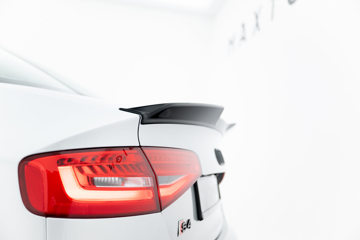 Spoiler cap 3d audi s4 sedan b8 facelift