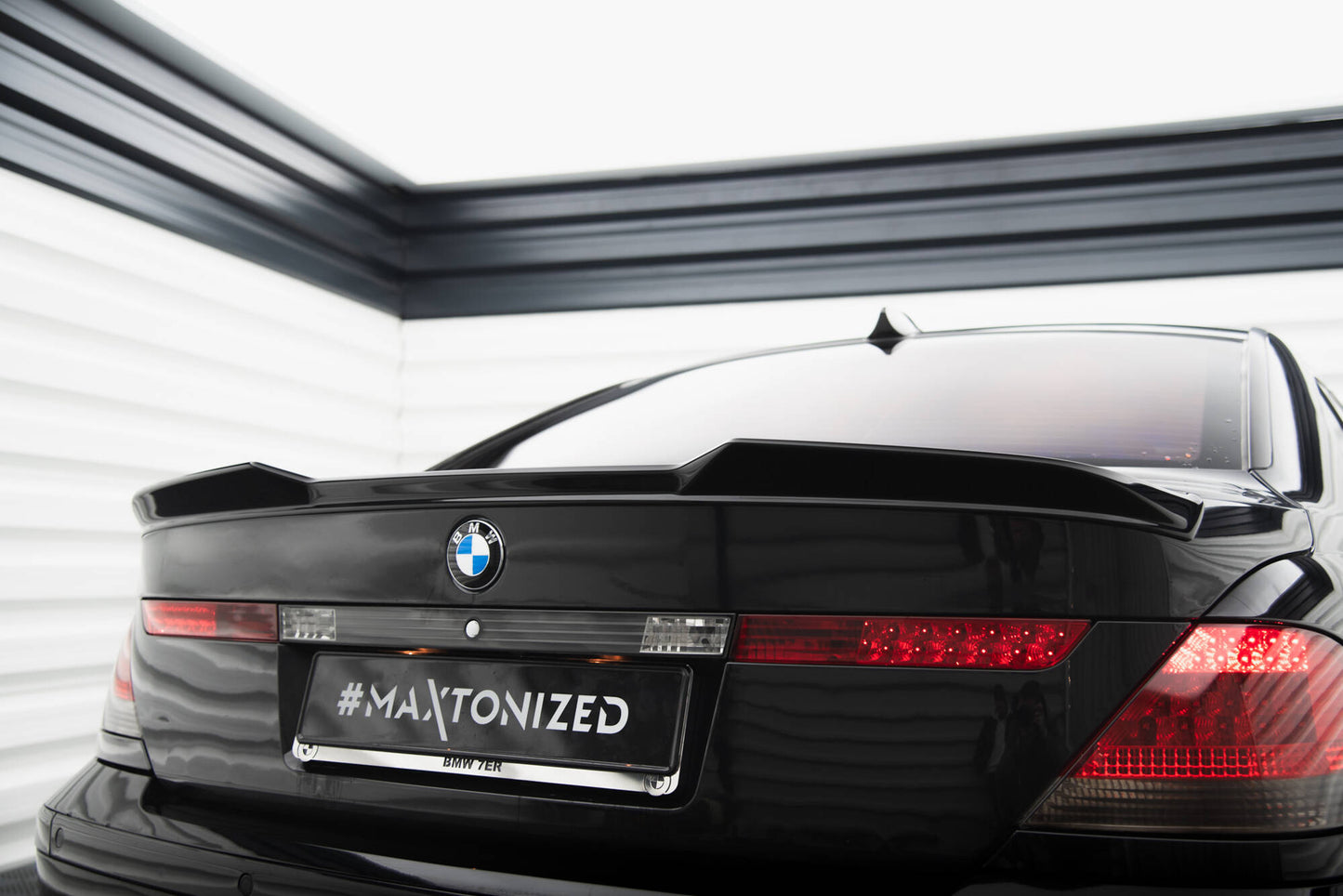Spoiler cap 3d bmw 7 e65