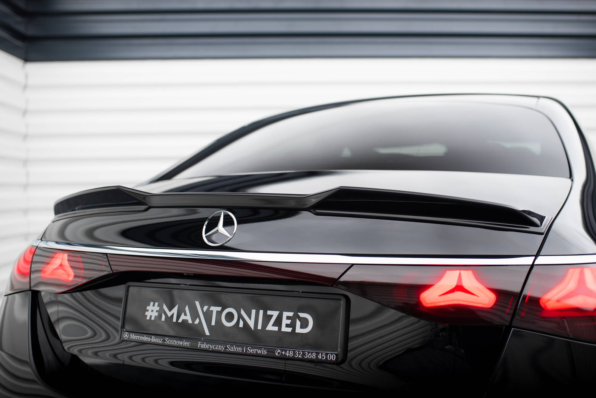 Spoiler cap 3d mercedes-benz e sedan amg-line w214