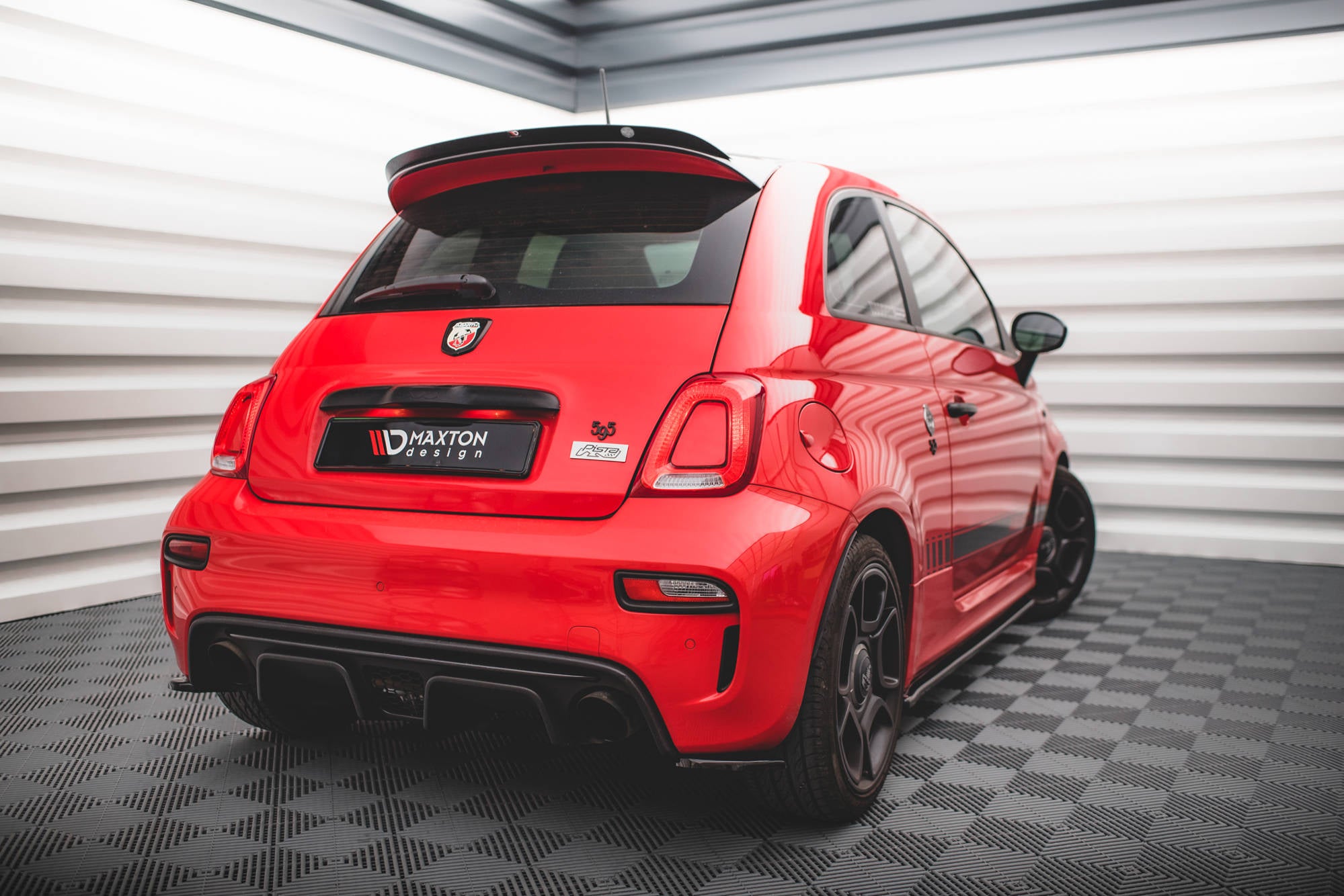 Spoilerin korkki Abarth 595 Mk1 kasvojenkorotus