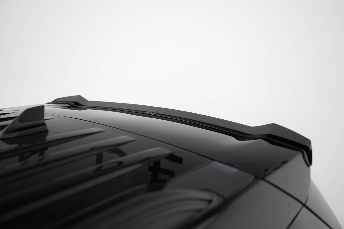 Spoiler cap ford explorer xlt mk6