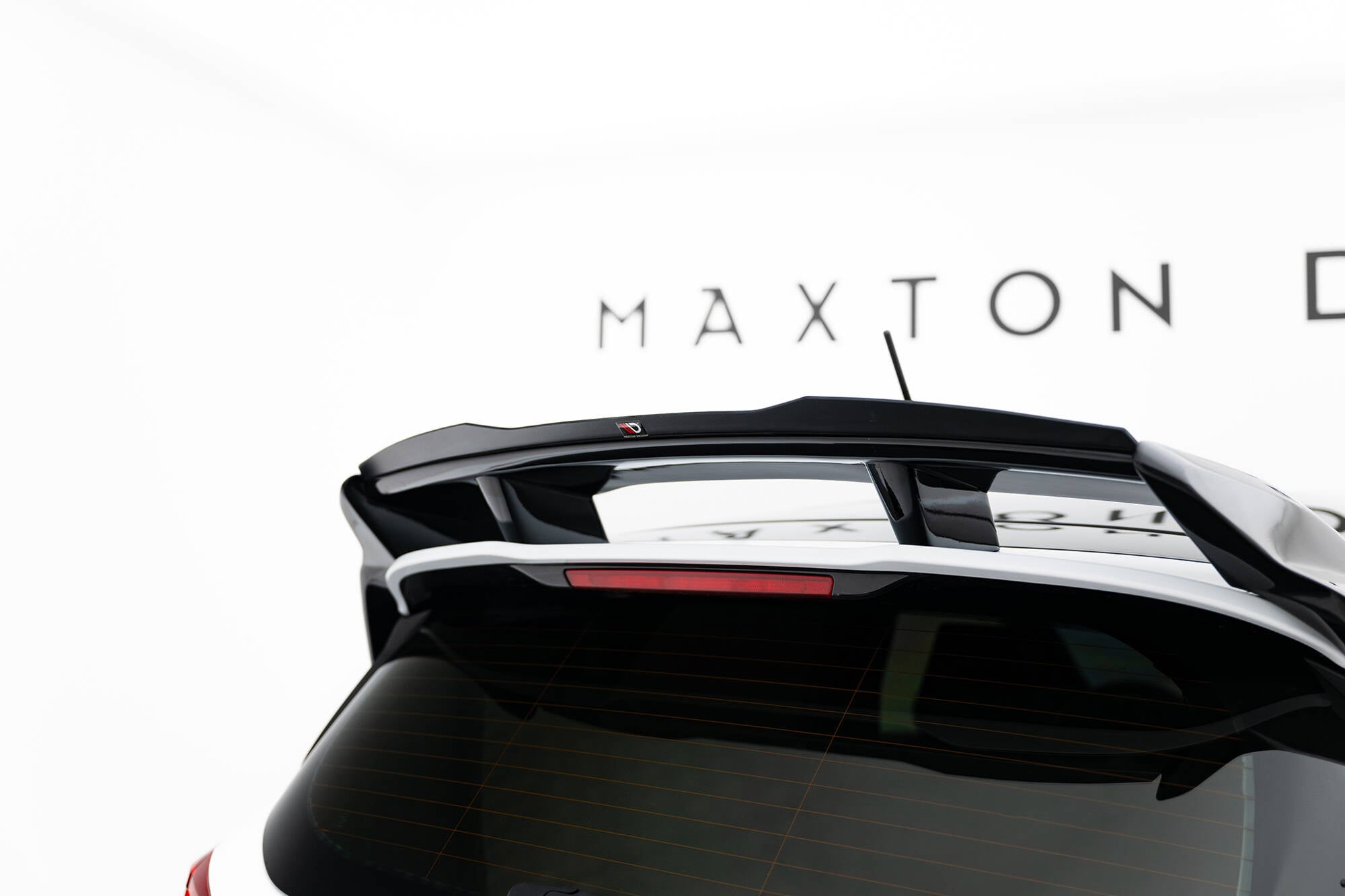 Spoileri Cap Ford Fiesta ST / ST-Line MK8 / MK8 FaceLift (spoilerille FO-FI-8-ST-FH1FP)