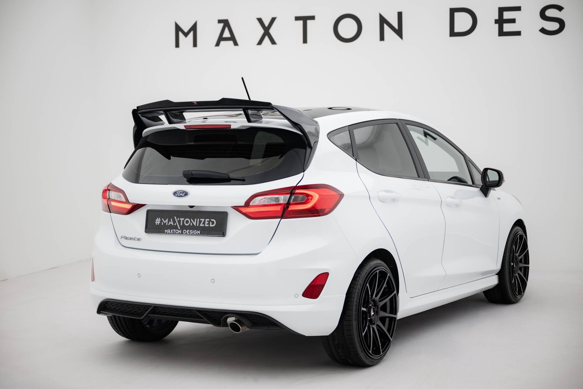 Spoilerikorkki Ford Fiesta -standardi / ST / ST-Line MK8 (FO-FI-8-FH1FP)