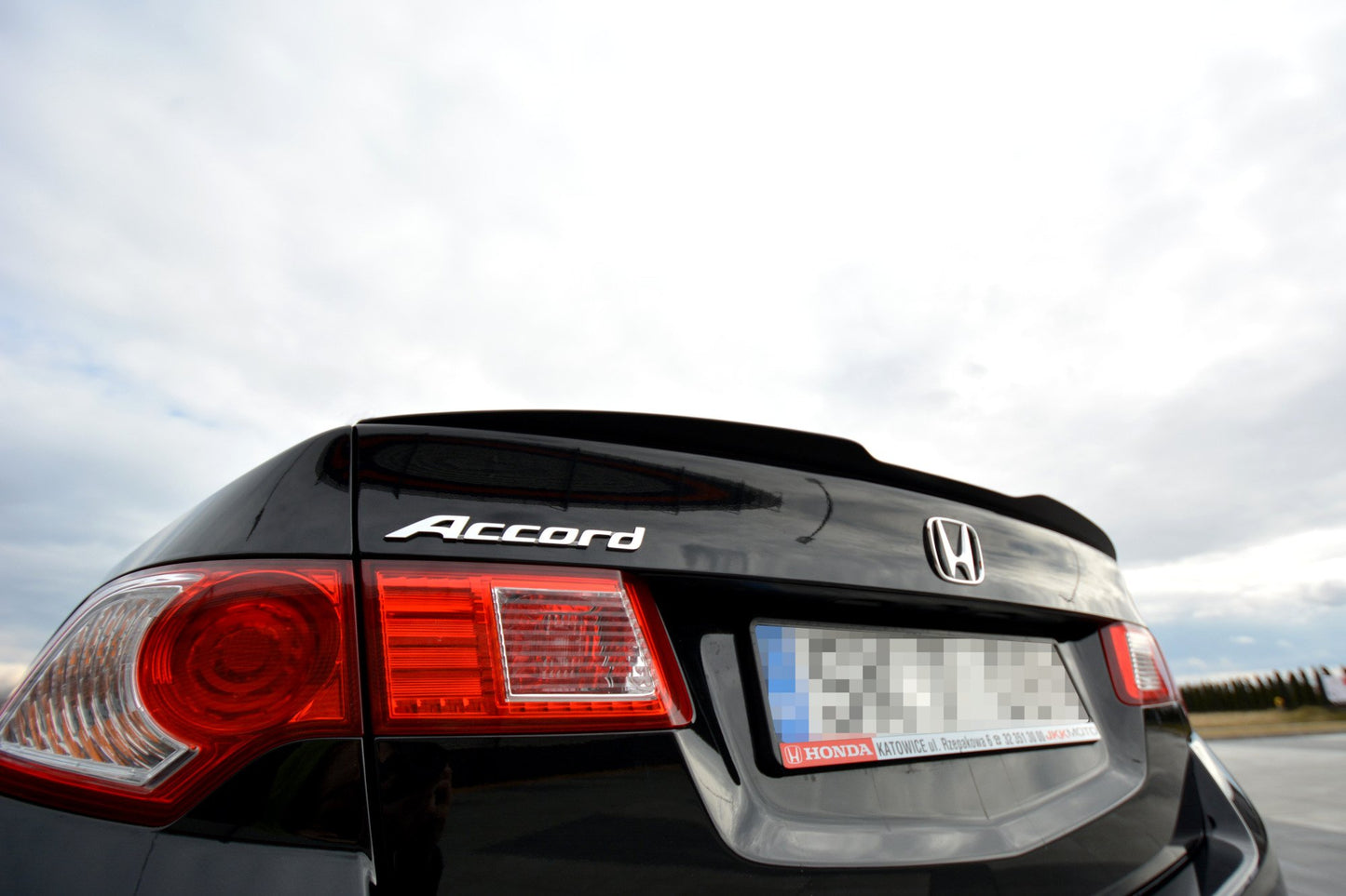 Spoiler cap honda accord mk8. (cu-series) preface sedan