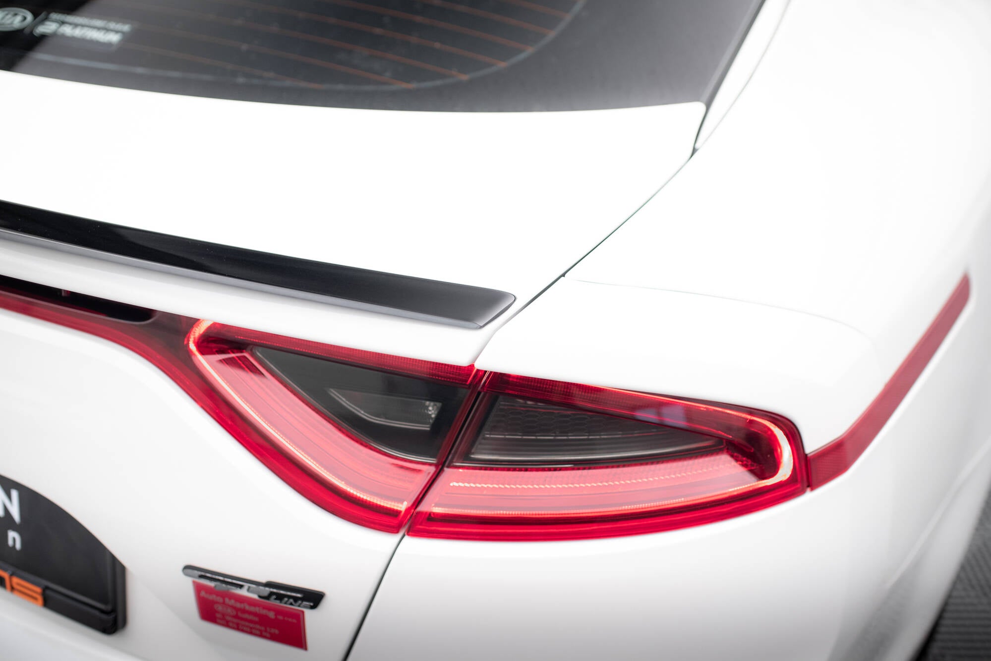 Spoiler cap kia stinger gt / gt-line / standard mk1