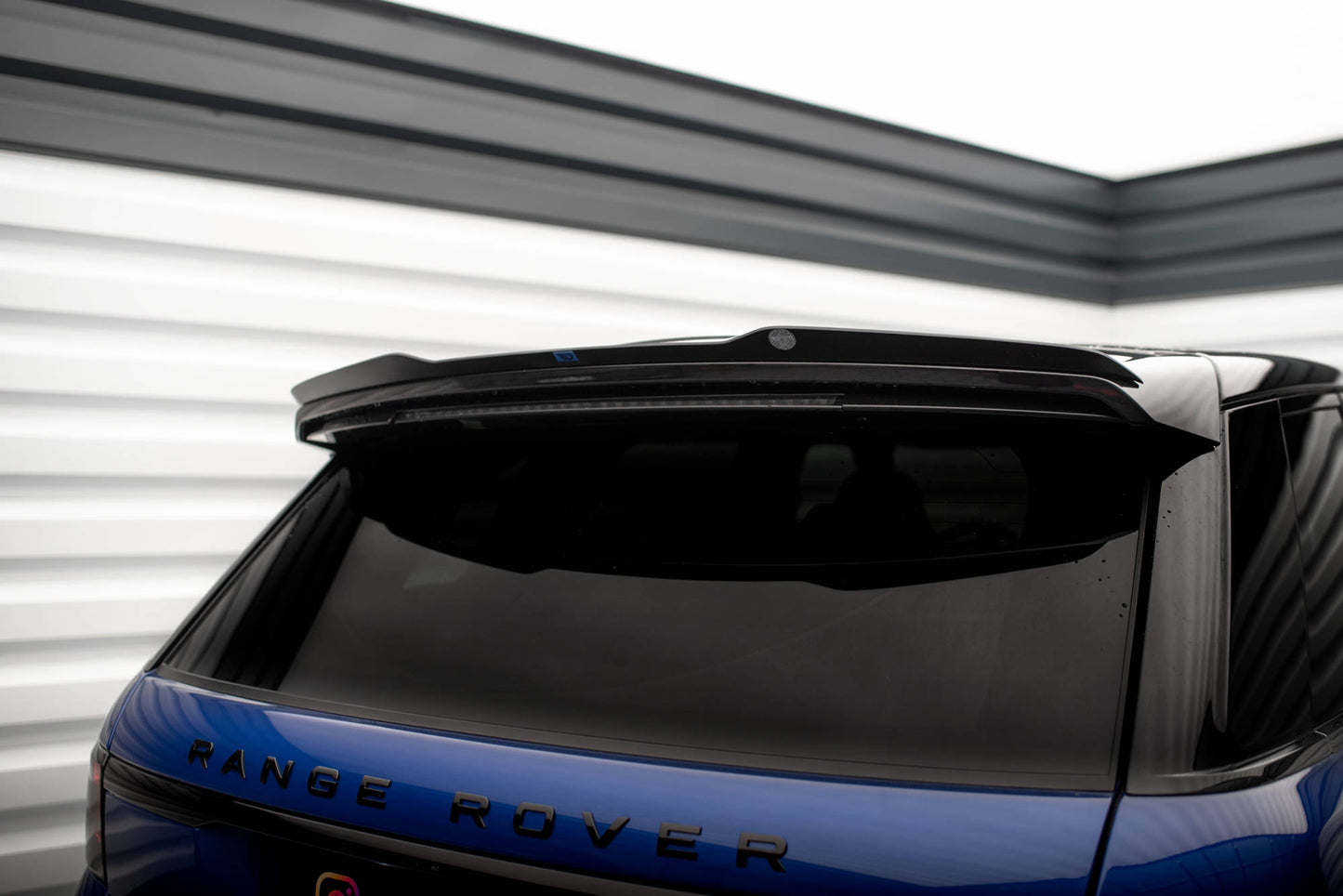 Spoiler cap land rover range rover sport svr mk2