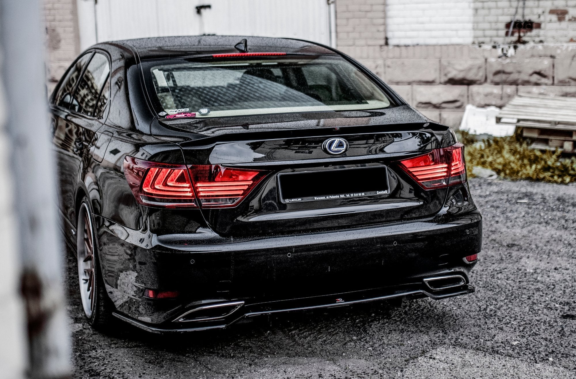 Spoiler Cap Lexus LS MK4 Facelift