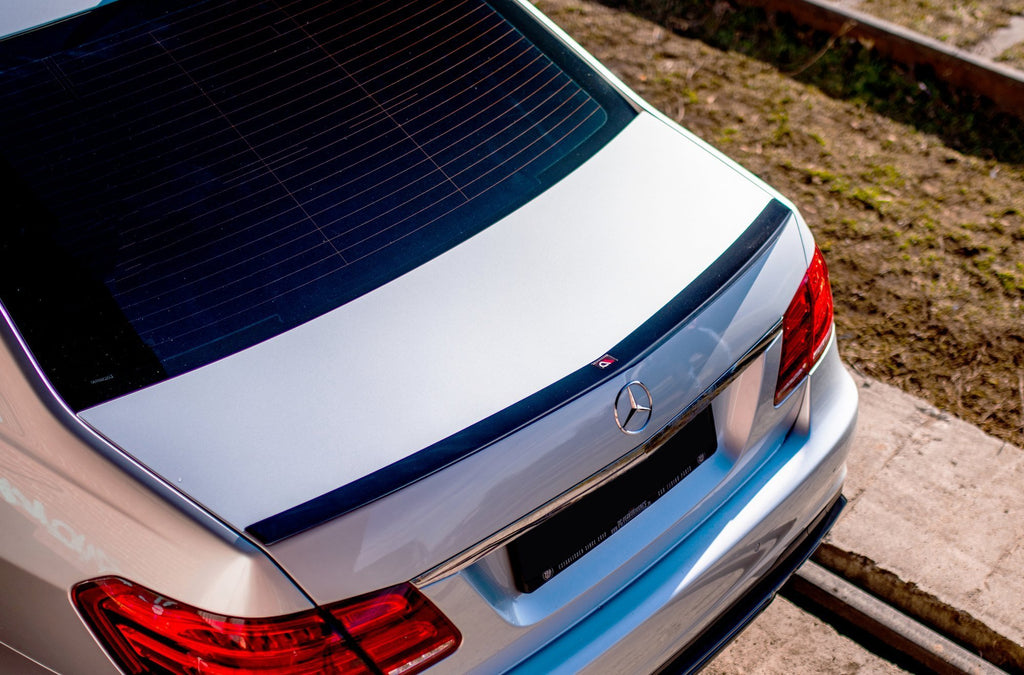 Spoiler cap mercedes-benz e63 amg / amg-line / standard sedan w212 facelift