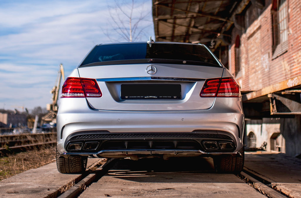 Spoiler cap mercedes-benz e63 amg / amg-line / standard sedan w212 facelift