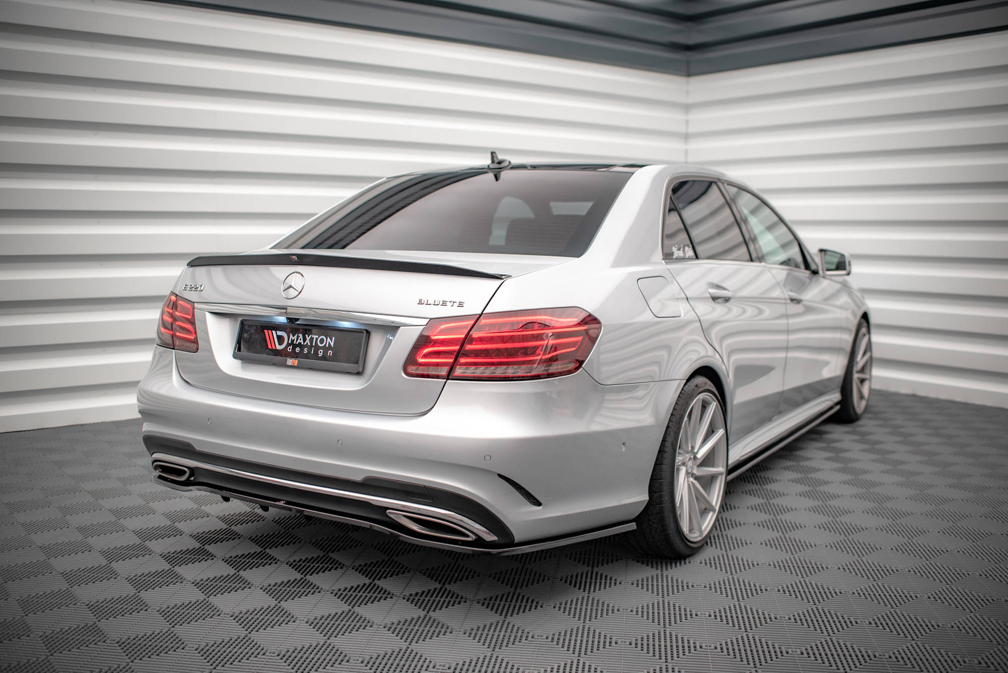 Spoiler cap mercedes-benz e63 amg / amg-line / standard sedan w212 facelift