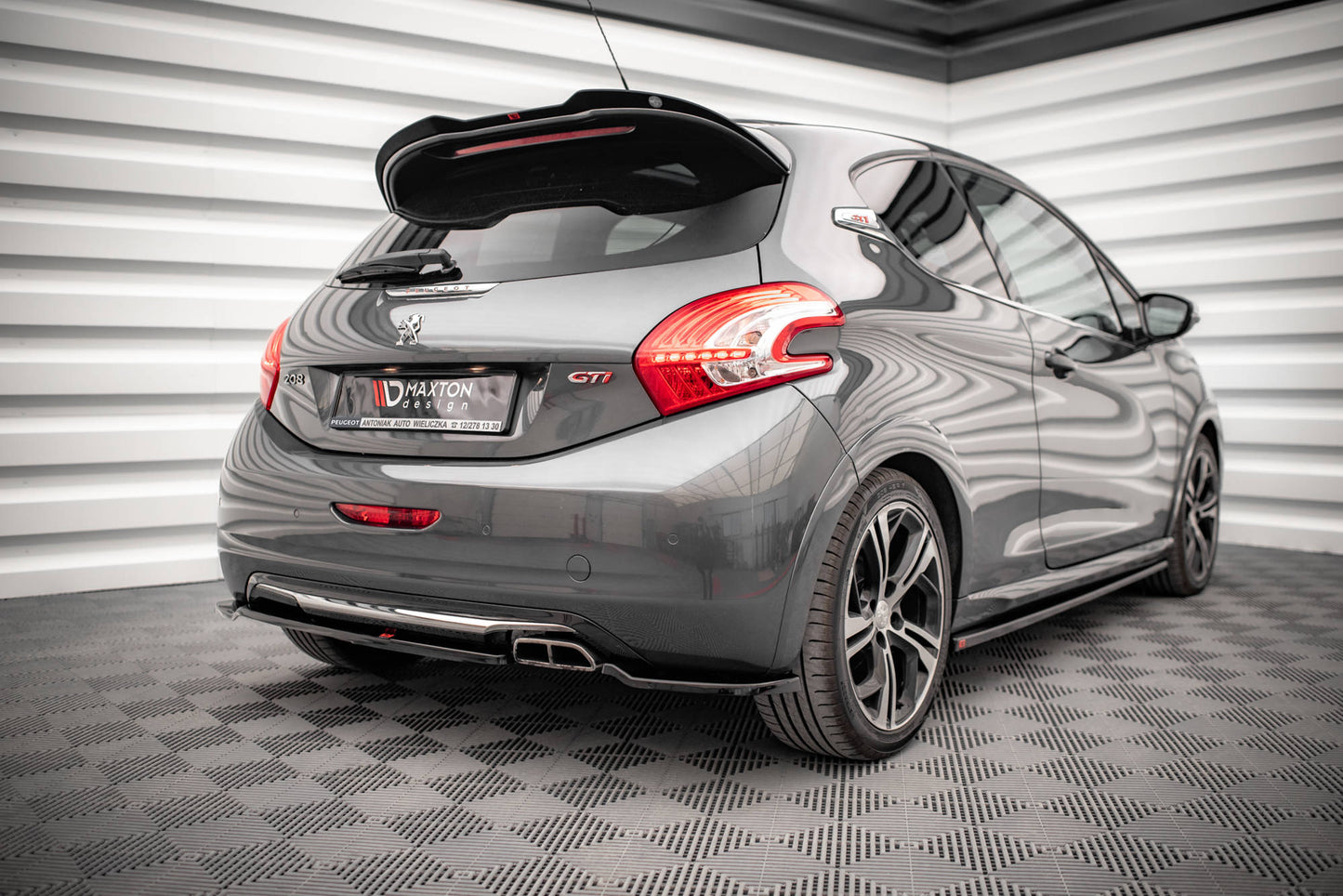 Spoiler cap peugeot 208 gti mk1