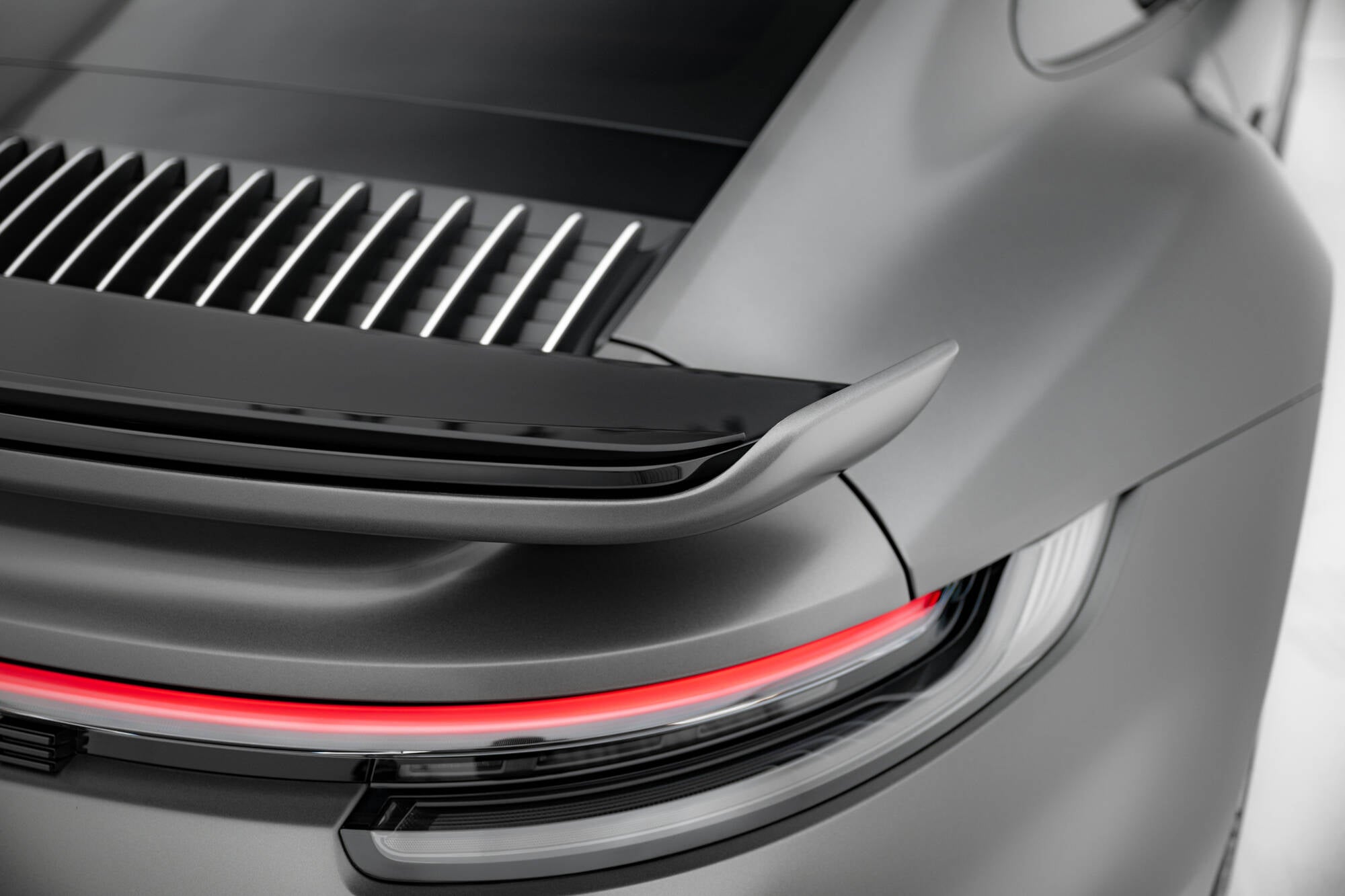 Spoileri Cap Porsche 911 Turbon urheilupaketti 992
