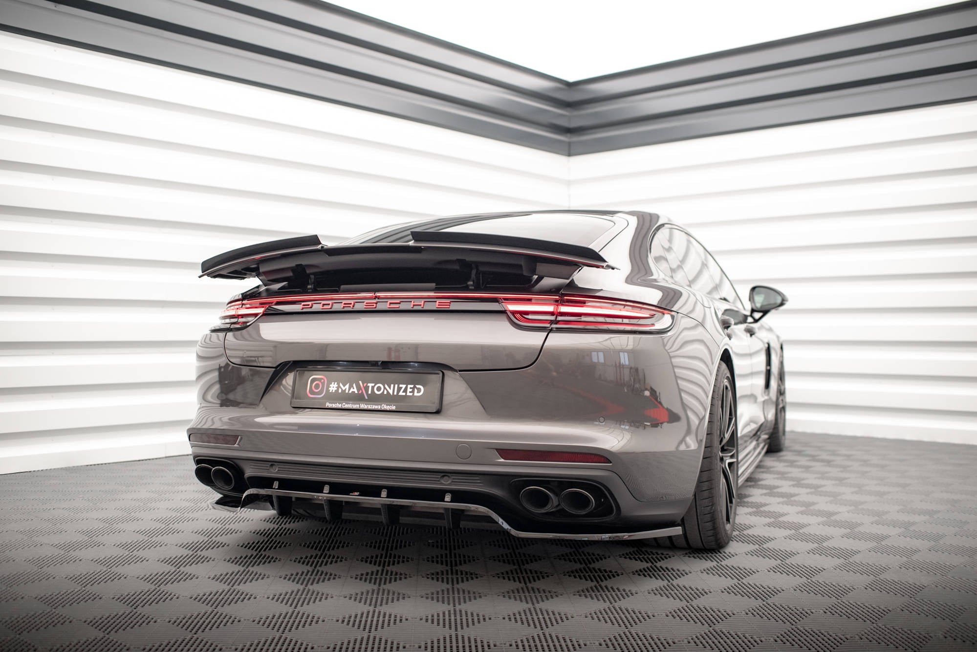 Spoiler cap porsche panamera gts / panamera e-hybrid / panamera turbo s e-hybrid 971