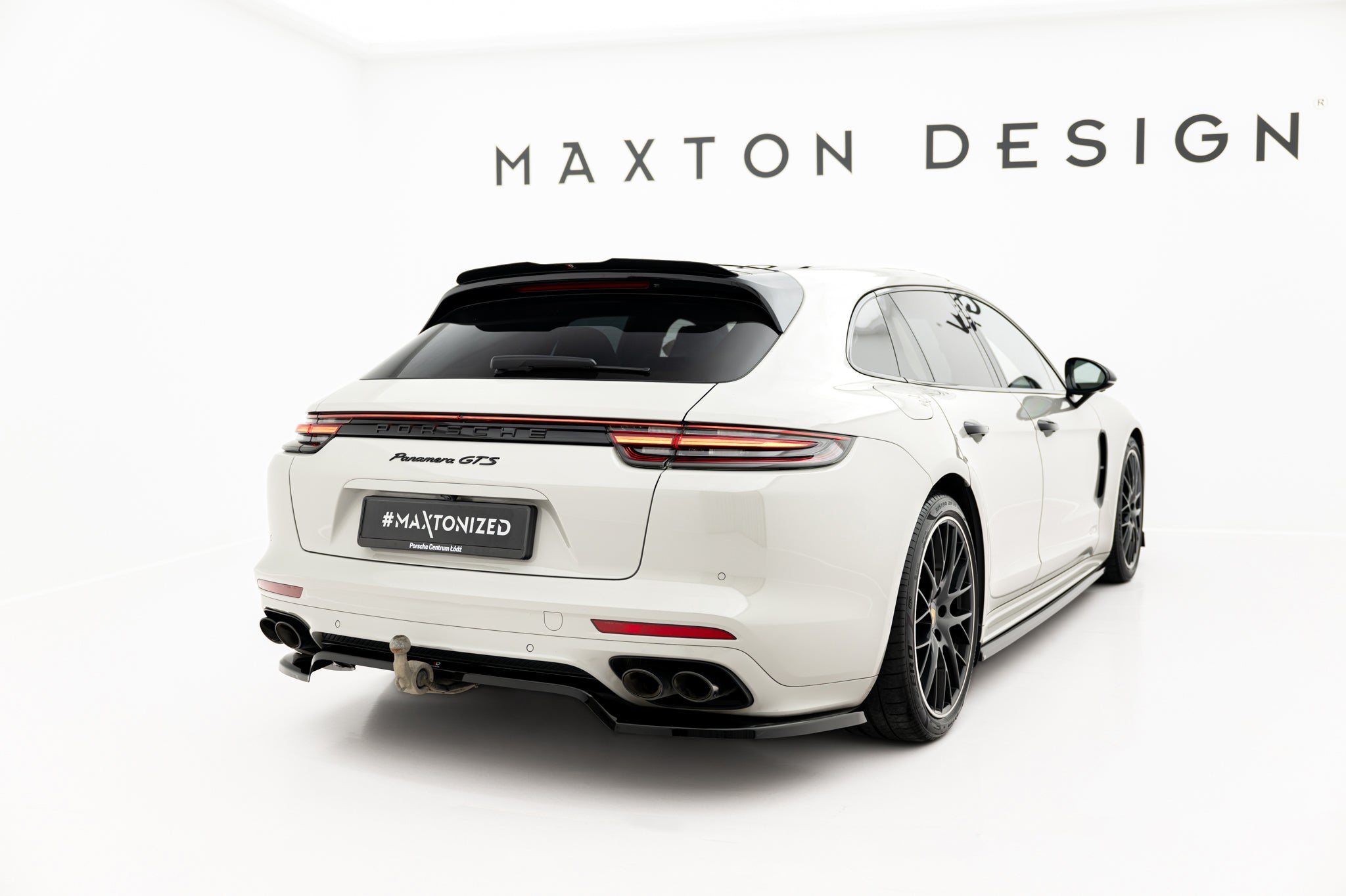 Spoilerin kansi Porsche Panamera GTS Sport Turismo 971 facelift