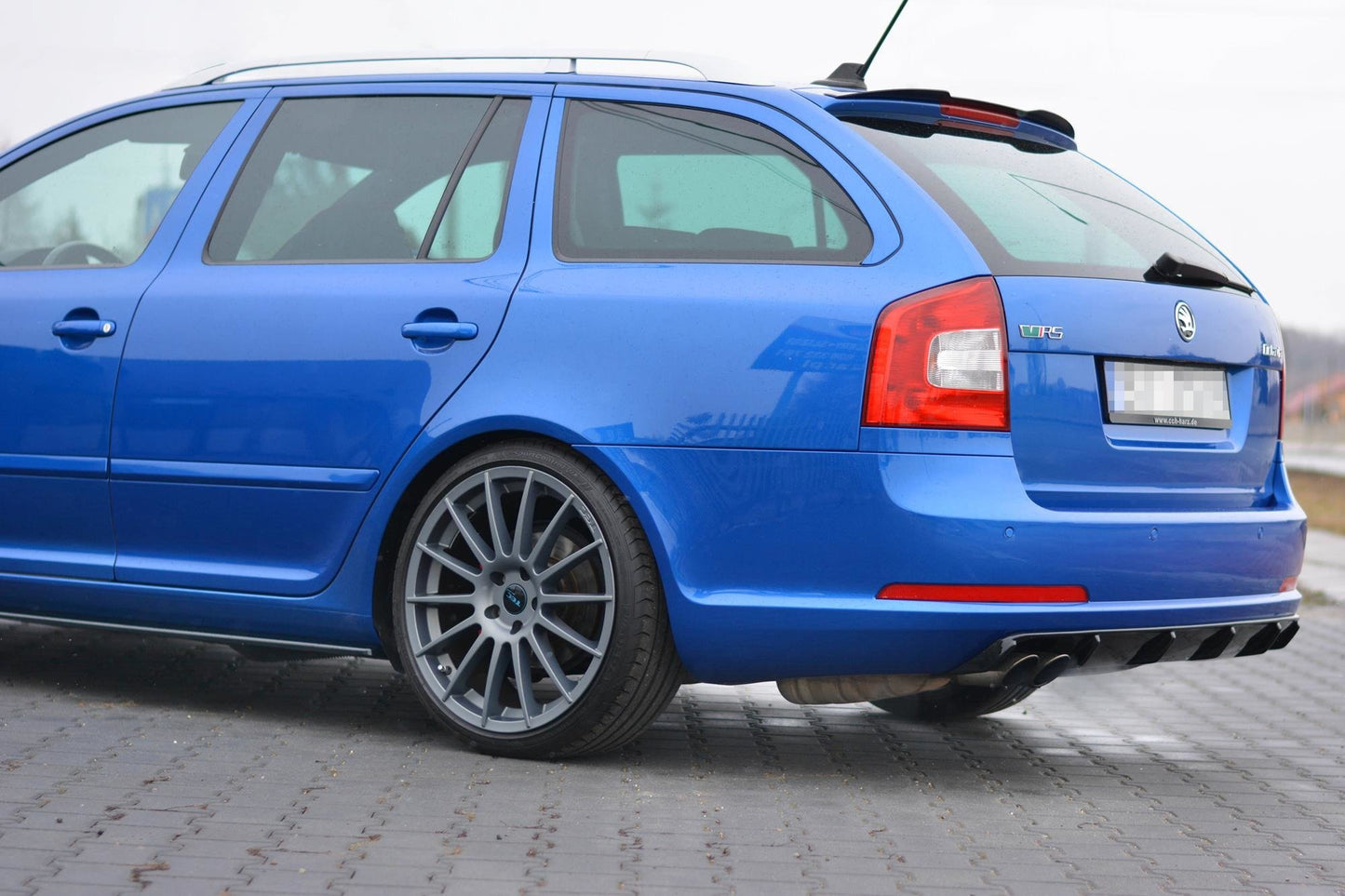 Spoiler cap skoda octavia rs mk2 / mk2 fl combi