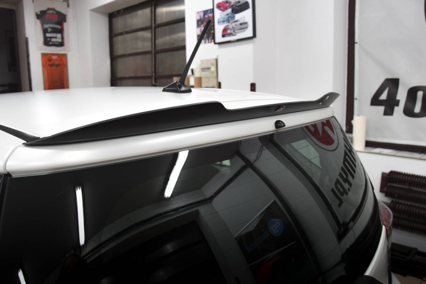 Spoiler cap toyota iq