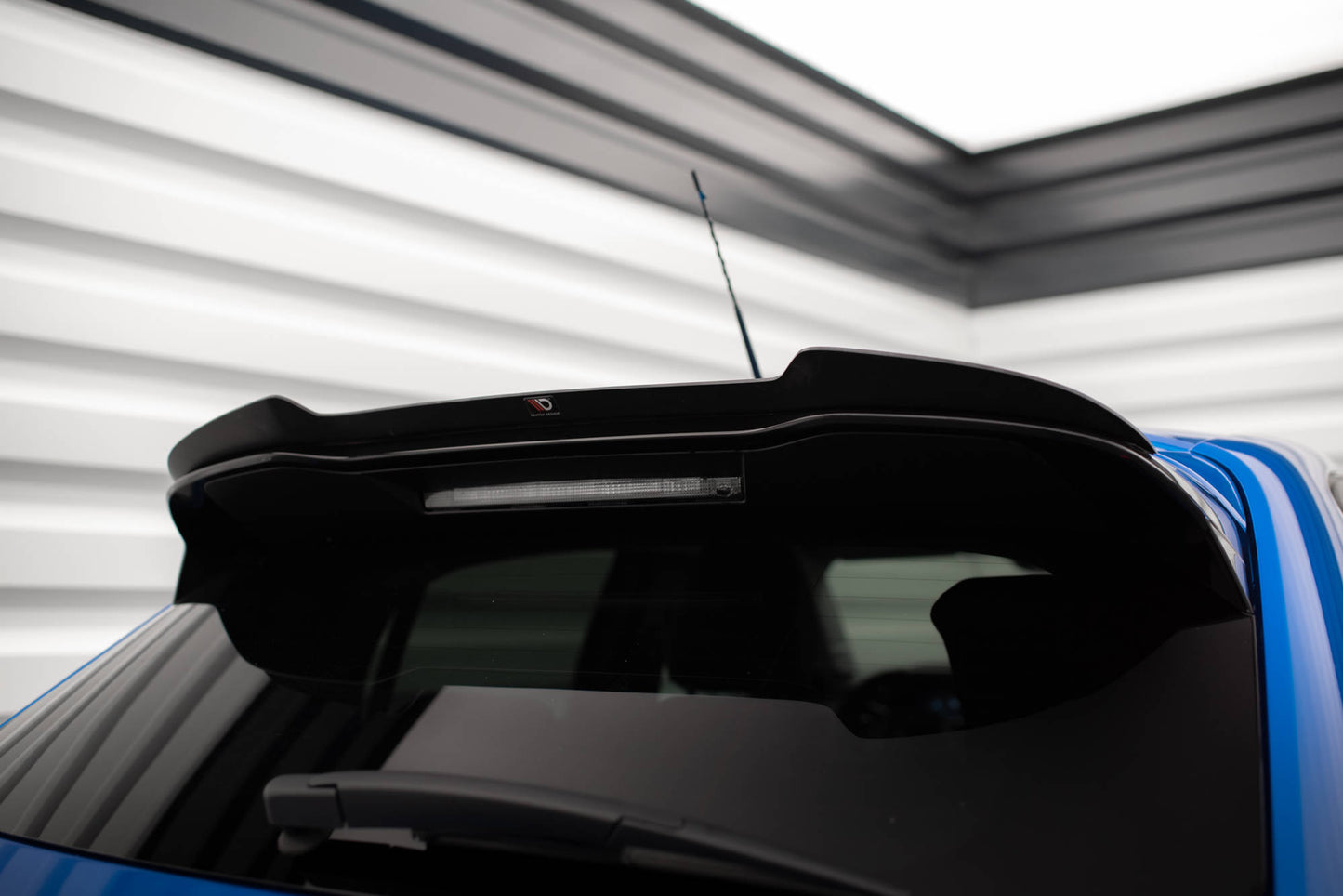 Spoiler cap v.1 peugeot 208 mk2