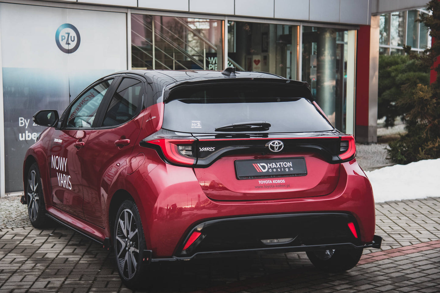 Spoiler cap v.1 toyota yaris mk4