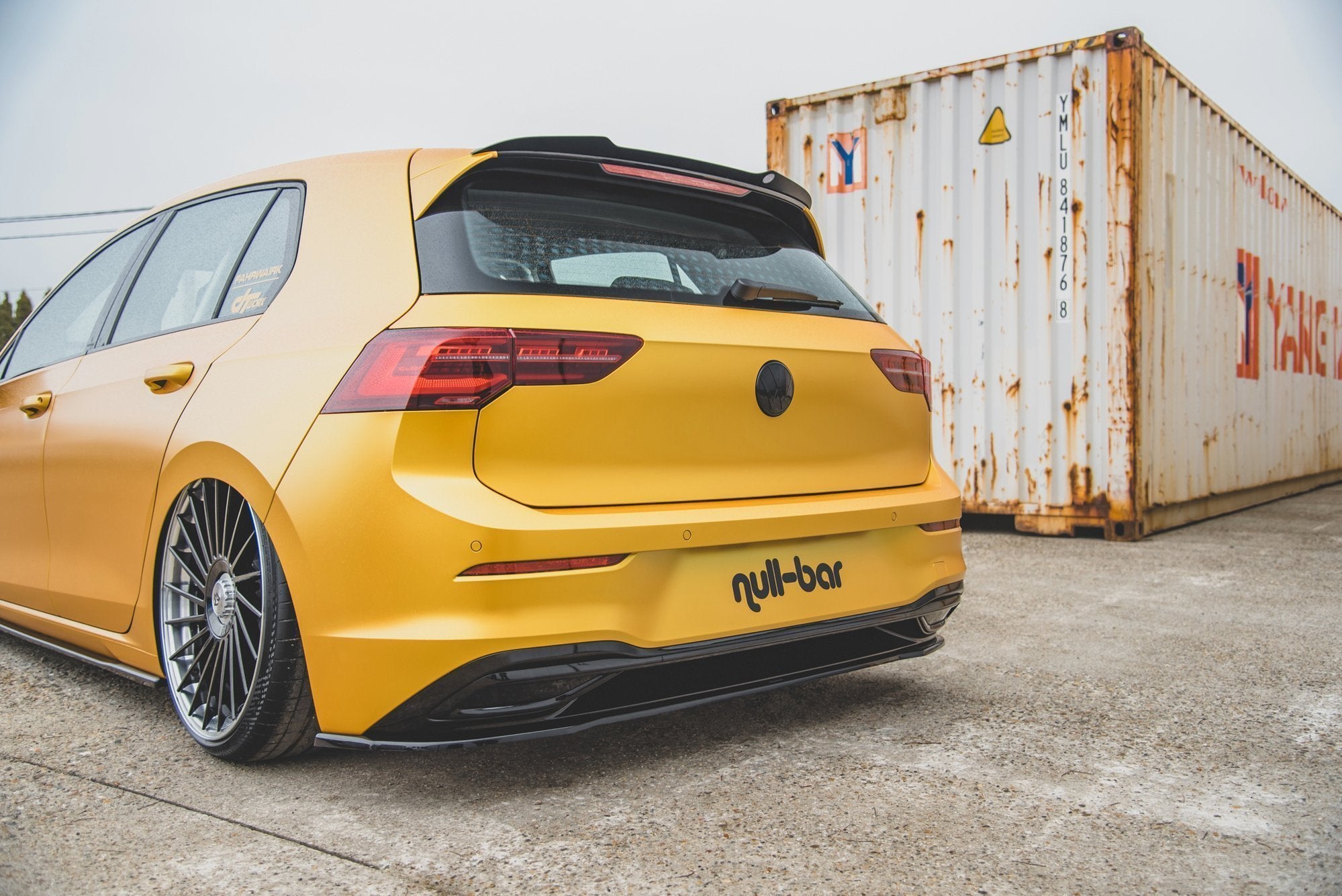 Spoilerin korkki v.1 Volkswagen Golf MK8