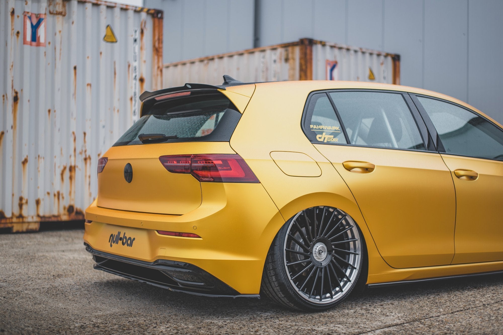 Spoilerin korkki v.1 Volkswagen Golf MK8