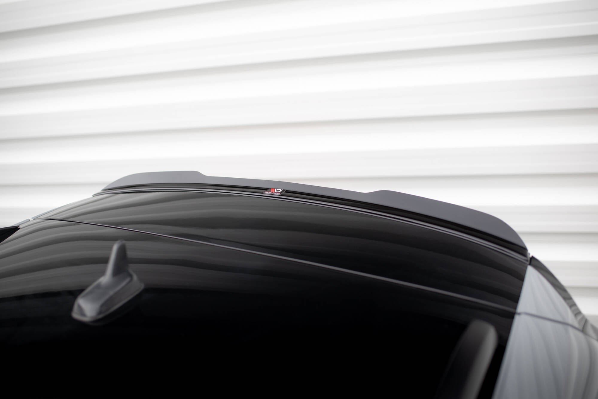 Spoileri Cap Volkswagen Passat R-linja B8