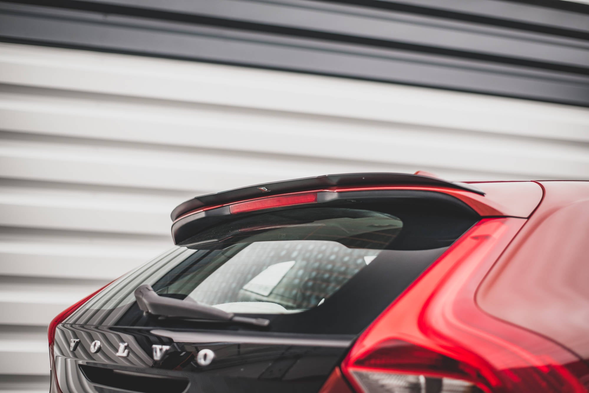 Spoilerin korkki Volvo V40