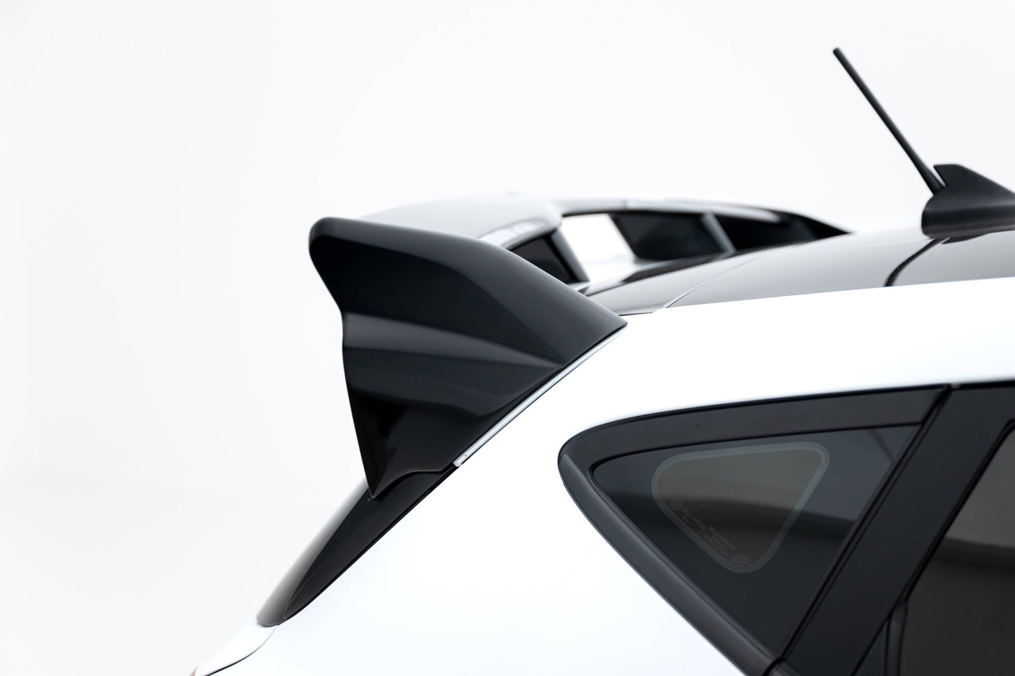 Spoiler ford fiesta st / st-line mk8 / mk8 facelift