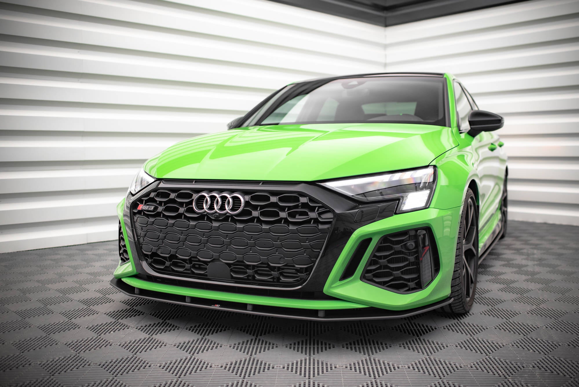 Street pro front splitter audi rs3 8y