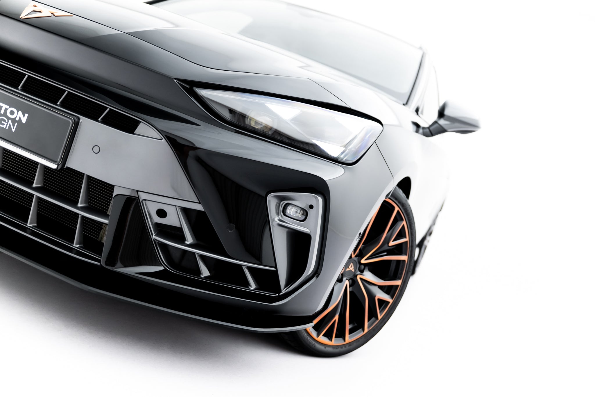 Street Pro etupuskurin splitteri Cupra Leon ST / Hatchback mk1 facelift