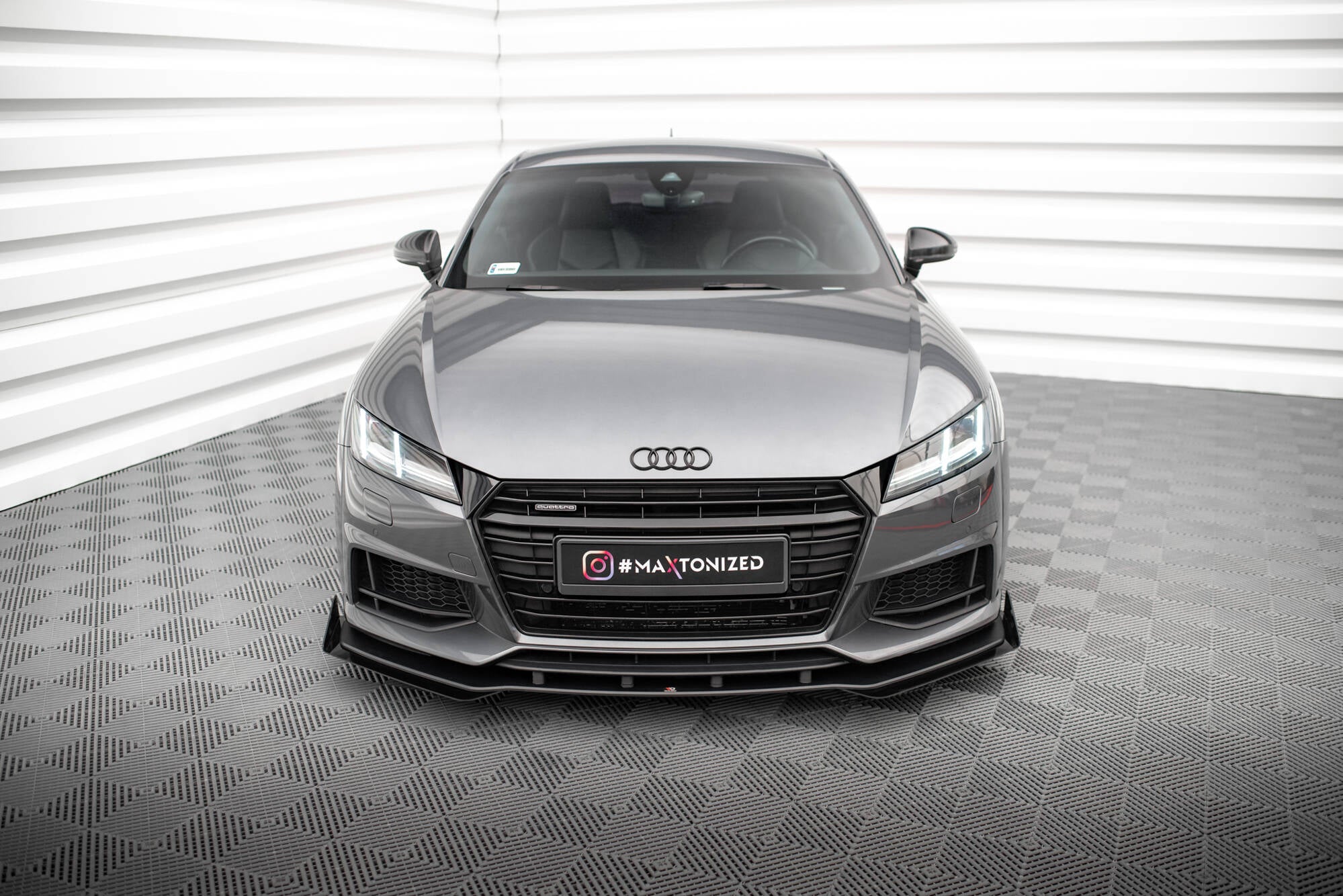 Street Pro Front Splits + Flaps Audi TT S / S-Line 8s
