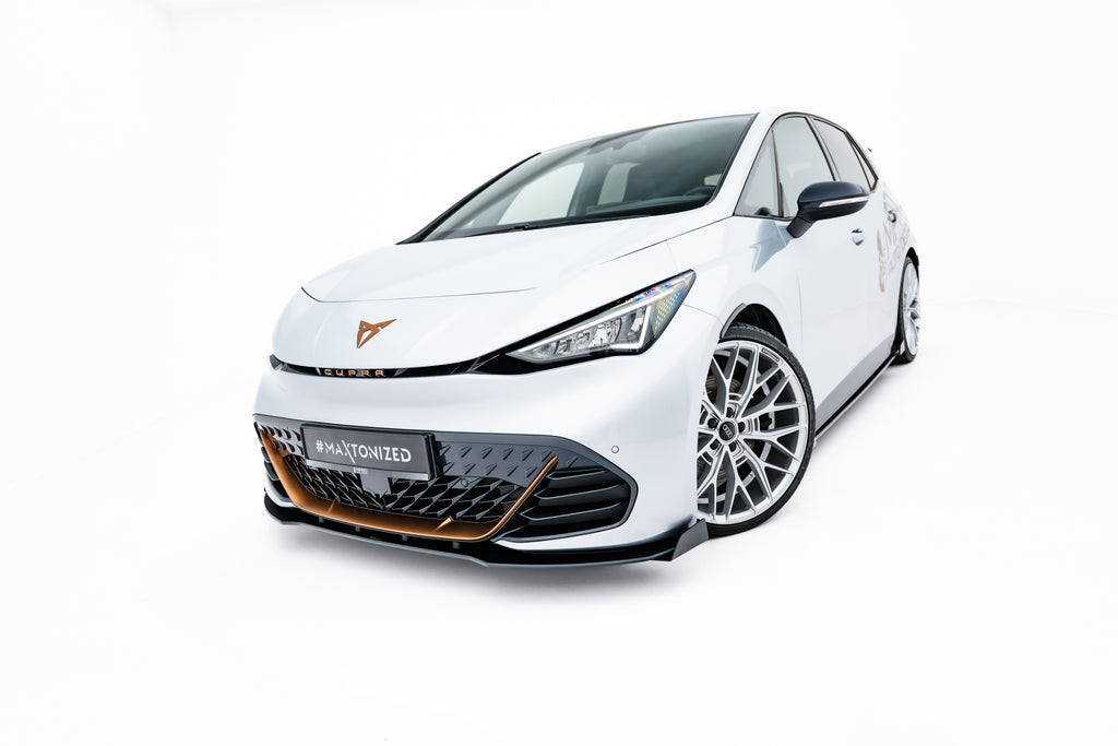Street Pro etupuskurin jako + läpät Cupra Born mk1:lle