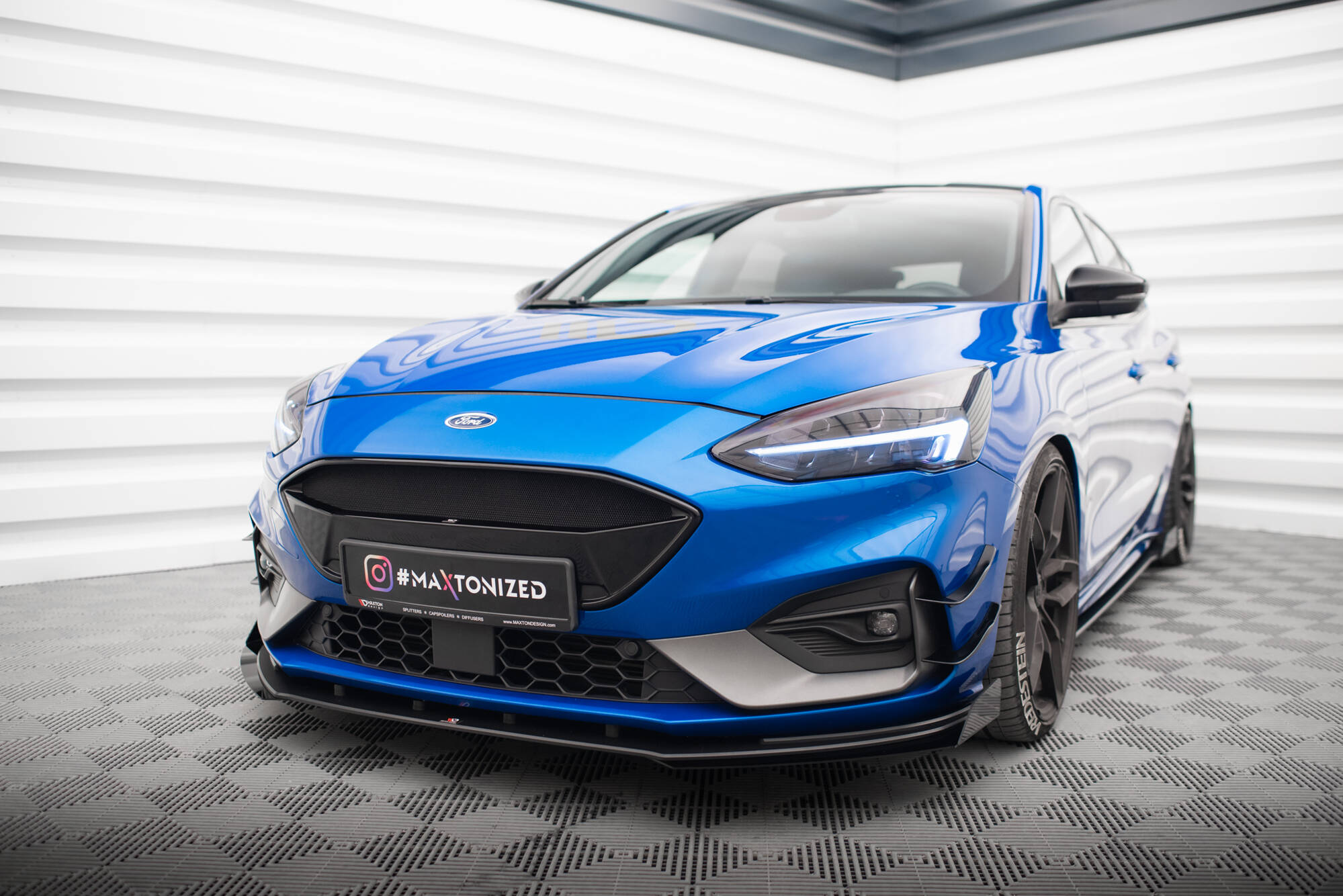Street pro etusplitteri + läpät Ford Focus ST / ST-Line mk4