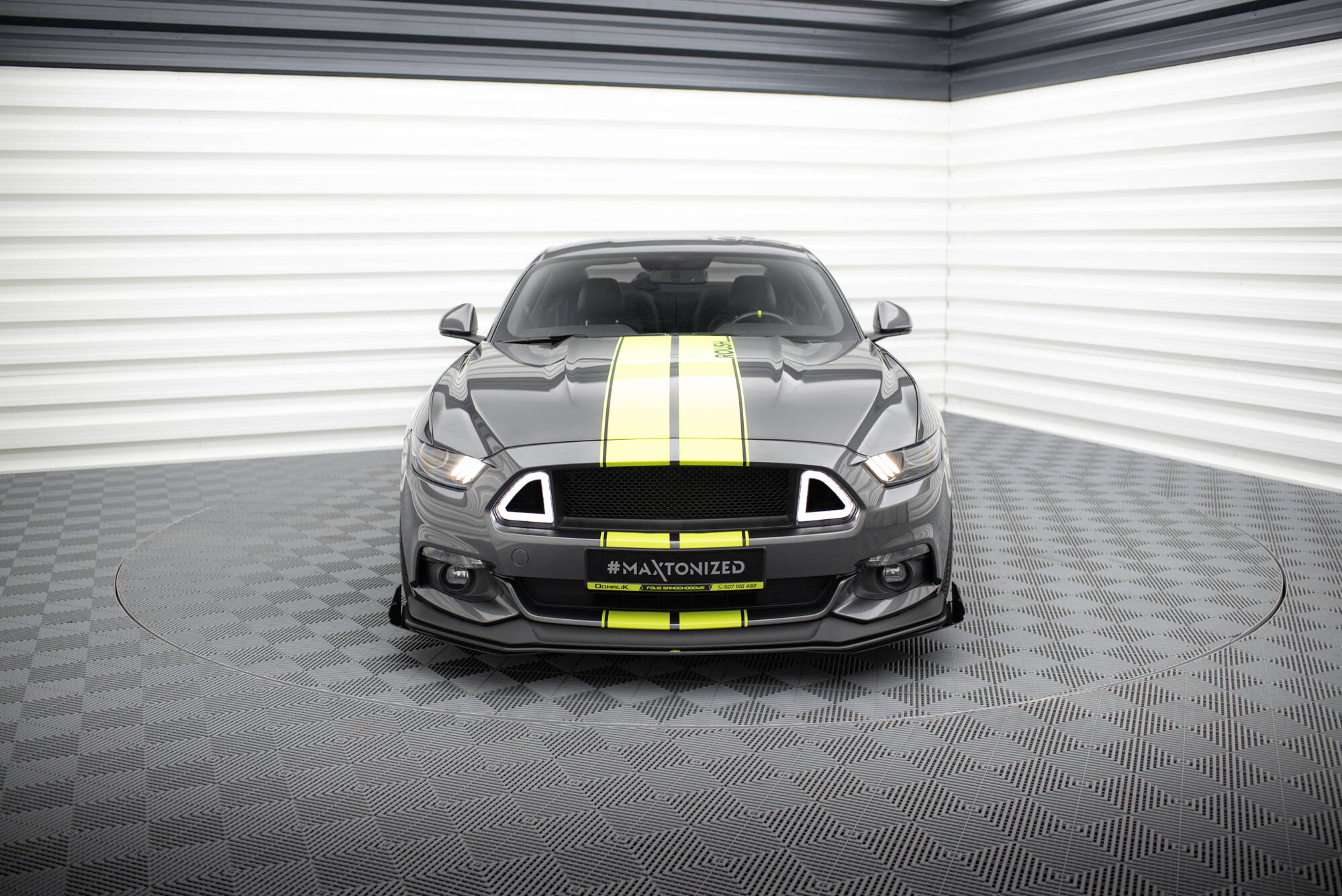 Street pro front splitter + flaps ford mustang gt mk6