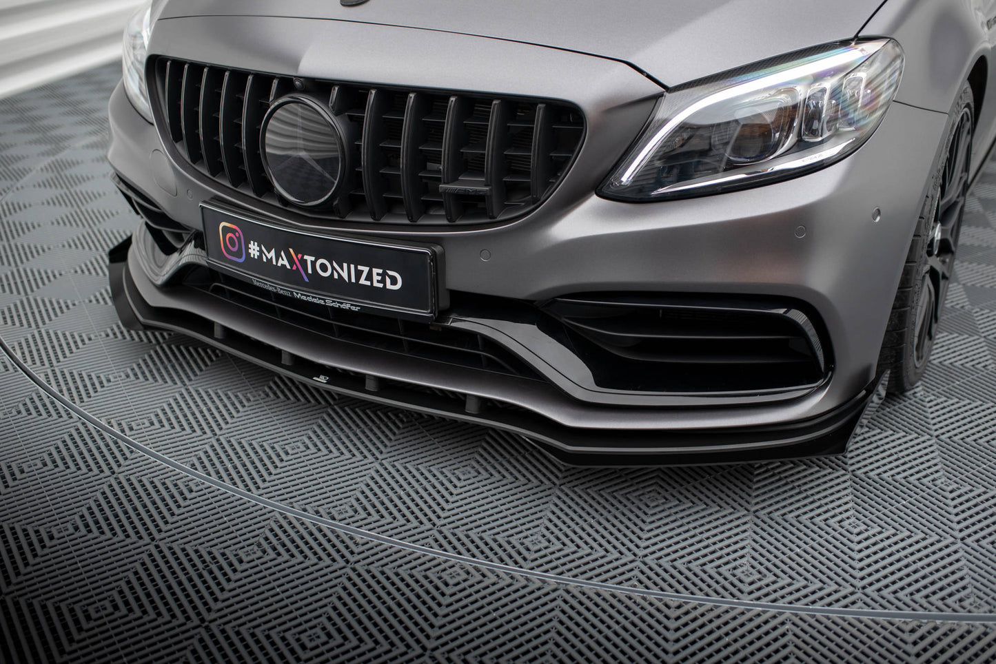 Street pro front splitter + flaps mercedes-amg c63 sedan / estate w205 facelift