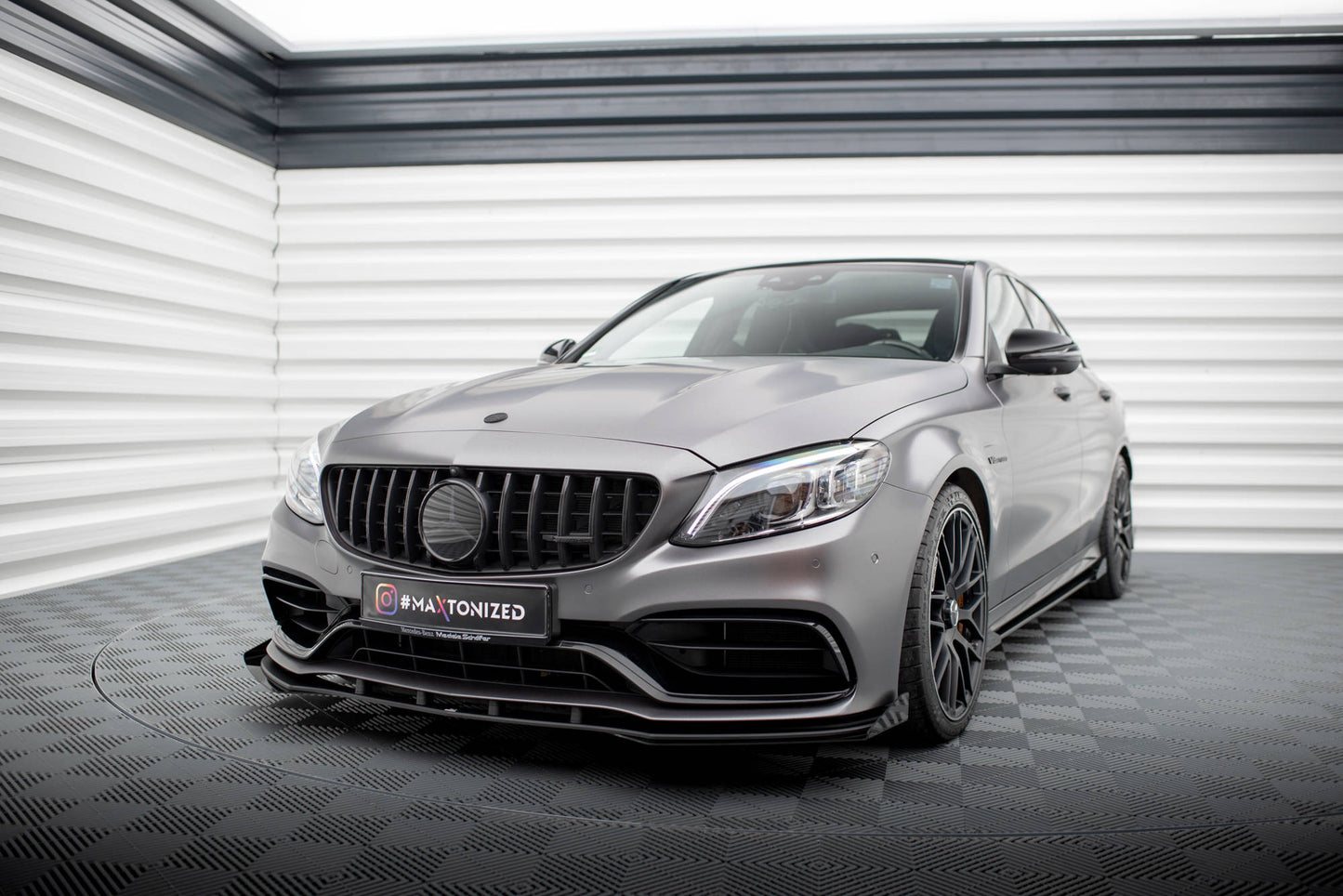 Street pro front splitter + flaps mercedes-amg c63 sedan / estate w205 facelift