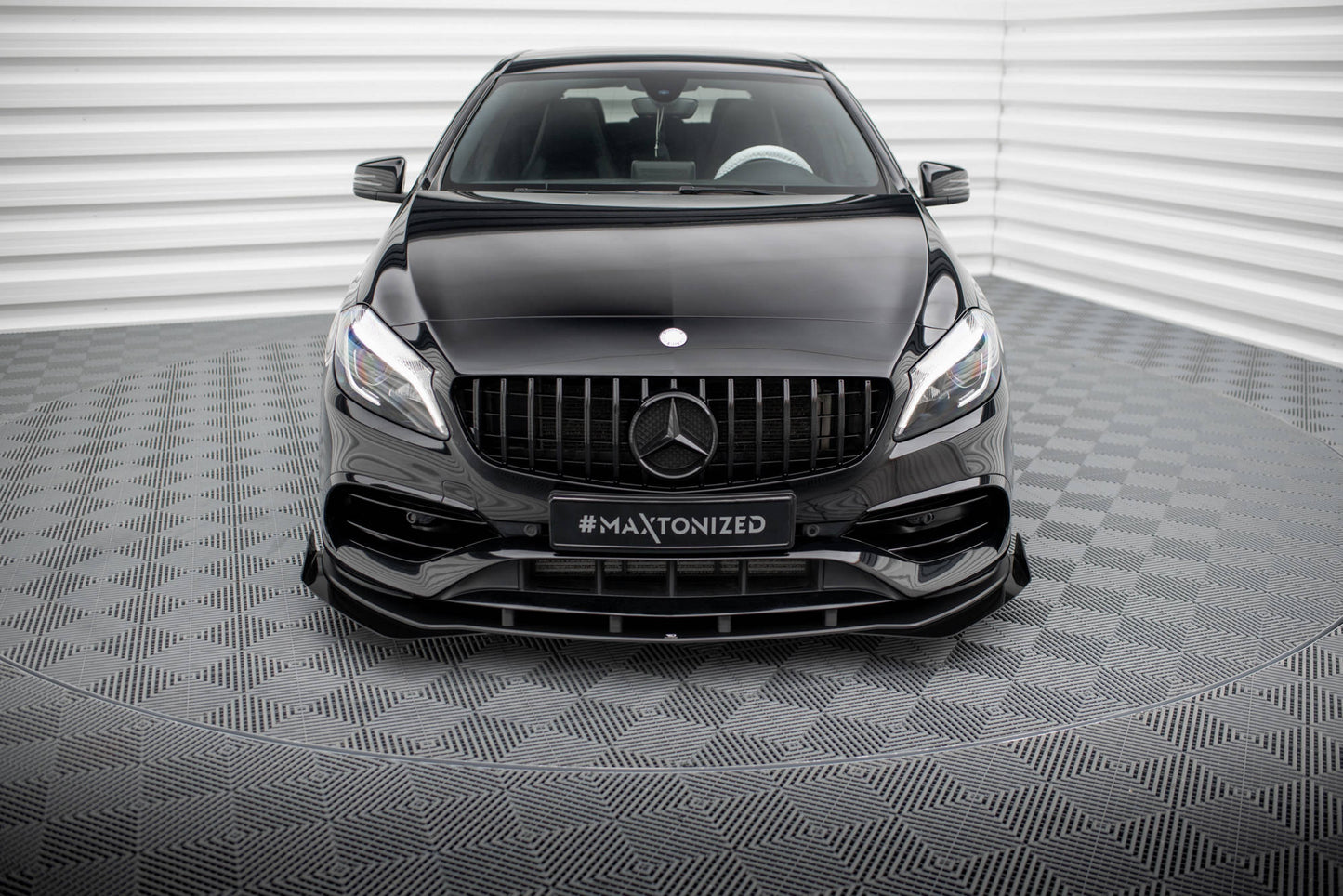 Street Pro Front Splitter + flapper Mercedes-Benz A AMG-Line W176 Facelift