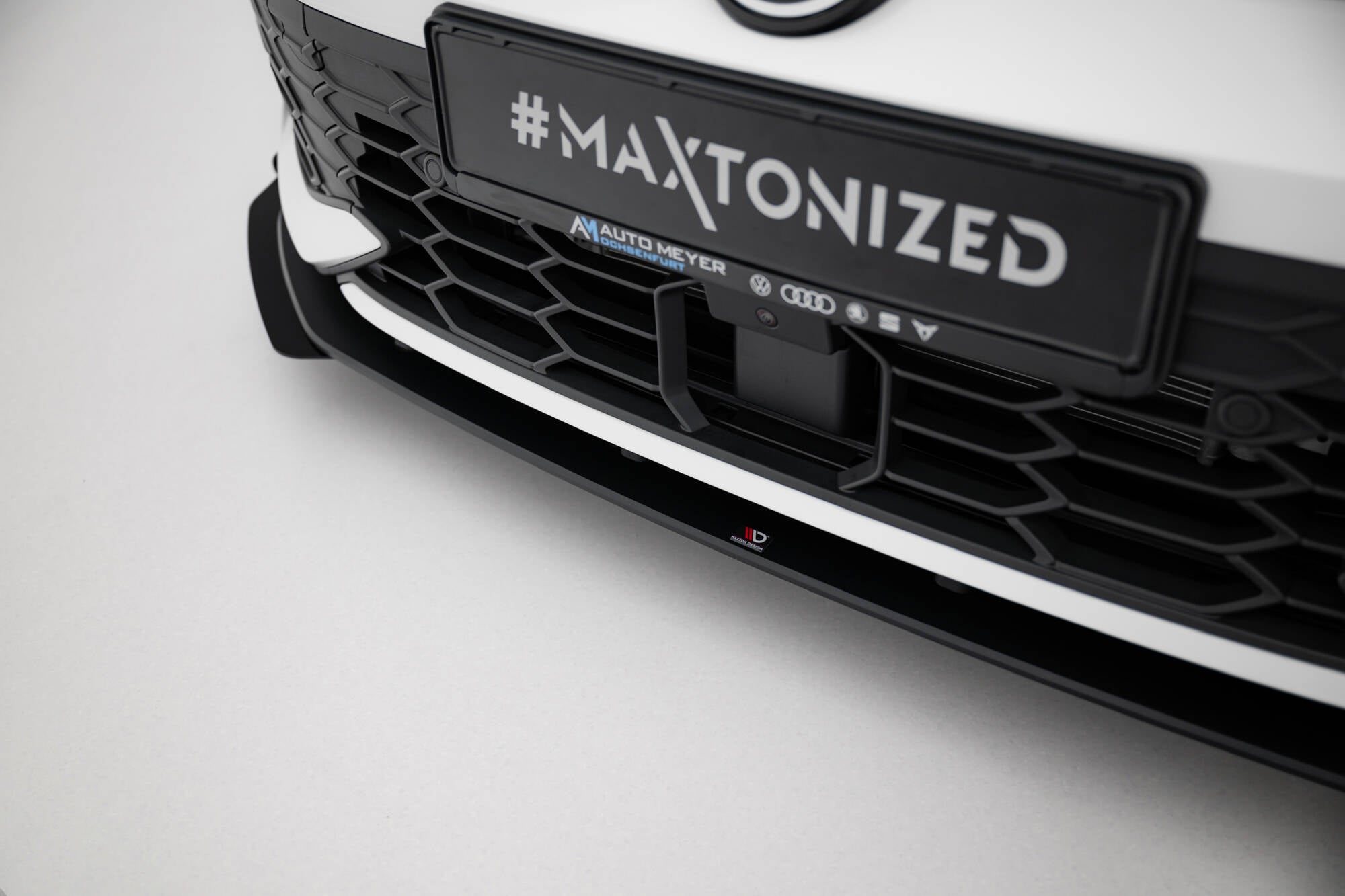 Street pro front splitter + flaps volkswagen golf gti / gte / r-line mk8 facelift