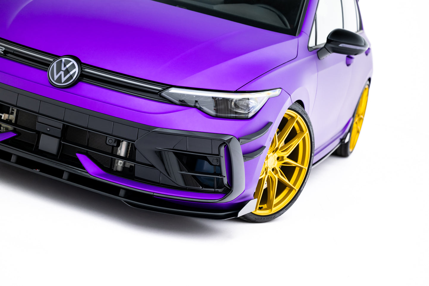 Street pro front splitter + flaps volkswagen golf r mk8 facelift