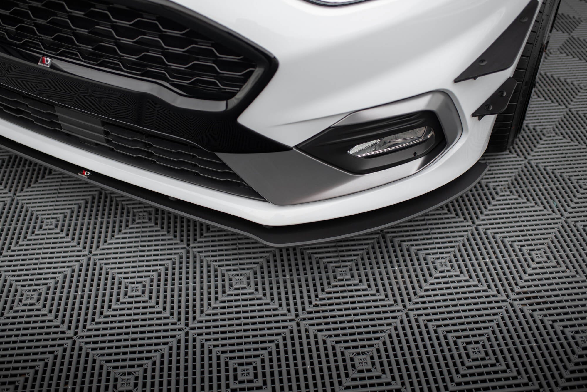Street Pro Front Splitter Ford Fiesta Mk8 ST / St-Line