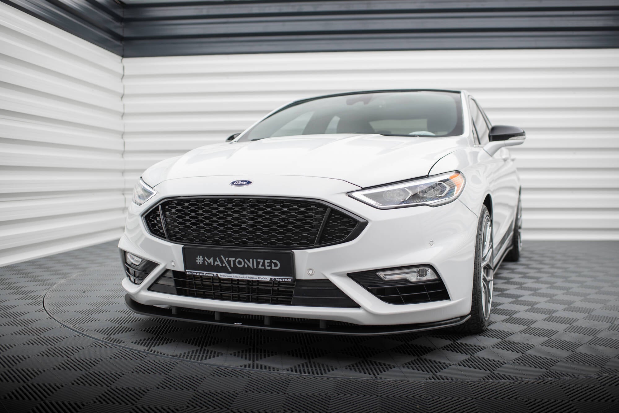 Street Pro etusplitteri Ford Mondeo Sport mk5 facelift / Fusion Sport mk2 facelift