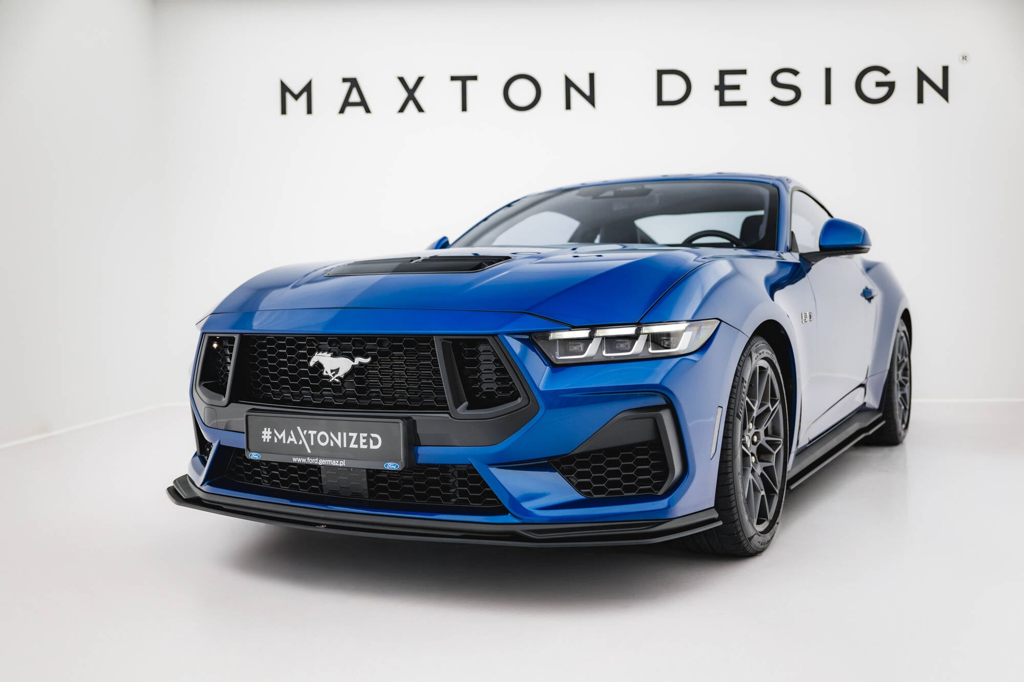Street Pro Front Splitter Ford Mustang GT MK7